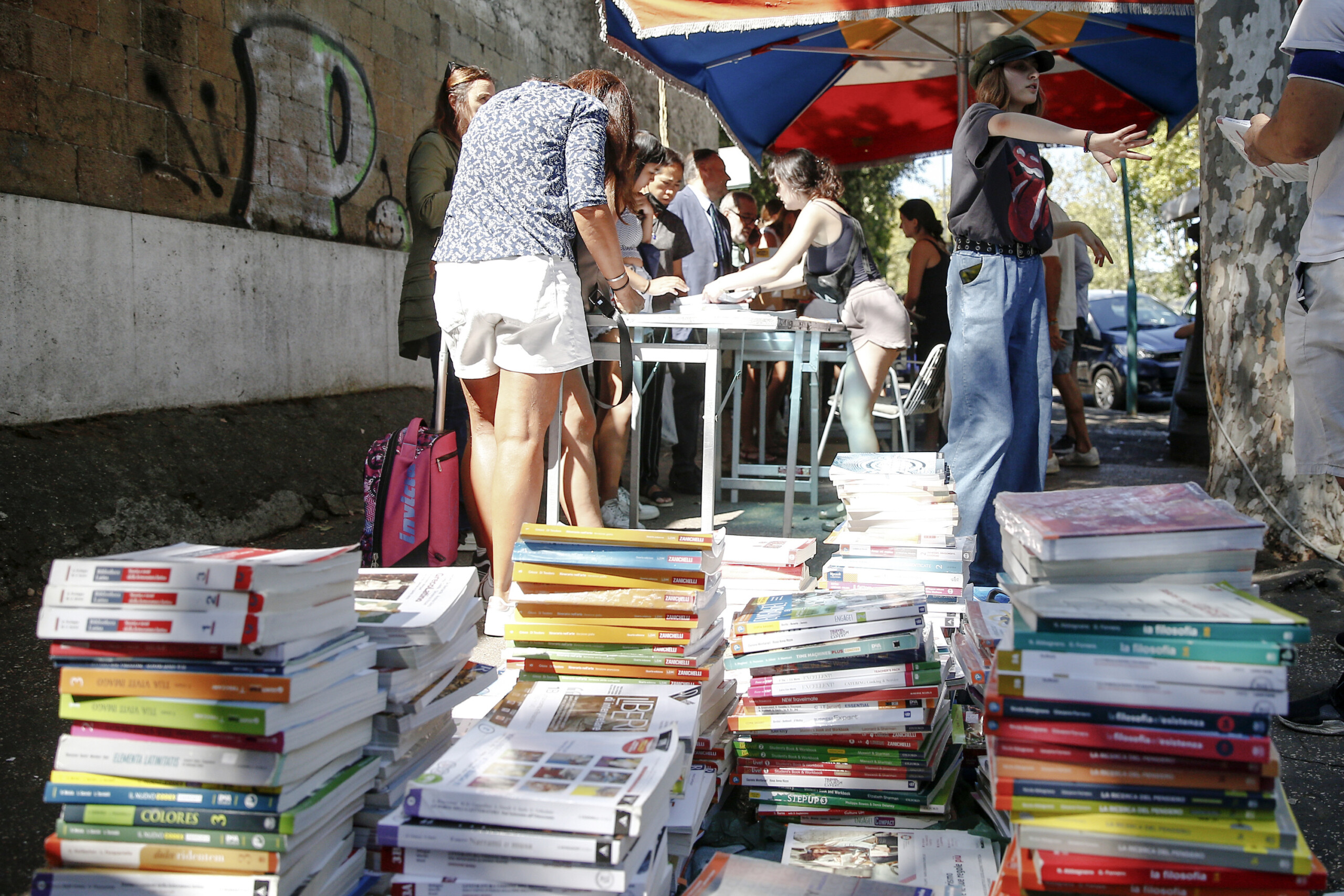 School: Codacons, material and books cost €1,300 per student School: Codacons, material and books cost €1,300 per student