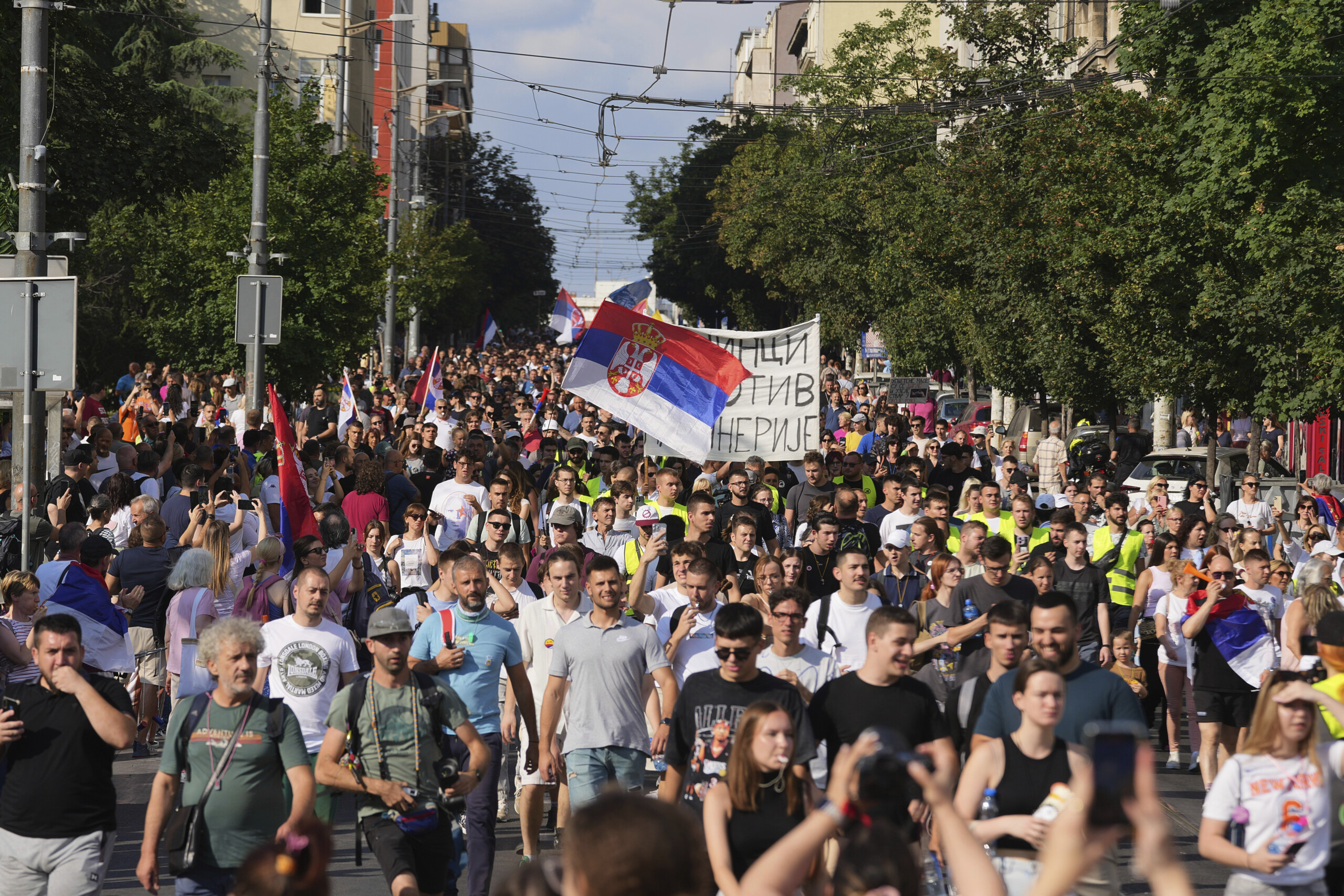 Serbia: protests against government in Belgrade, police fire tear gas Serbia: protests against government in Belgrade, police fire tear gas
