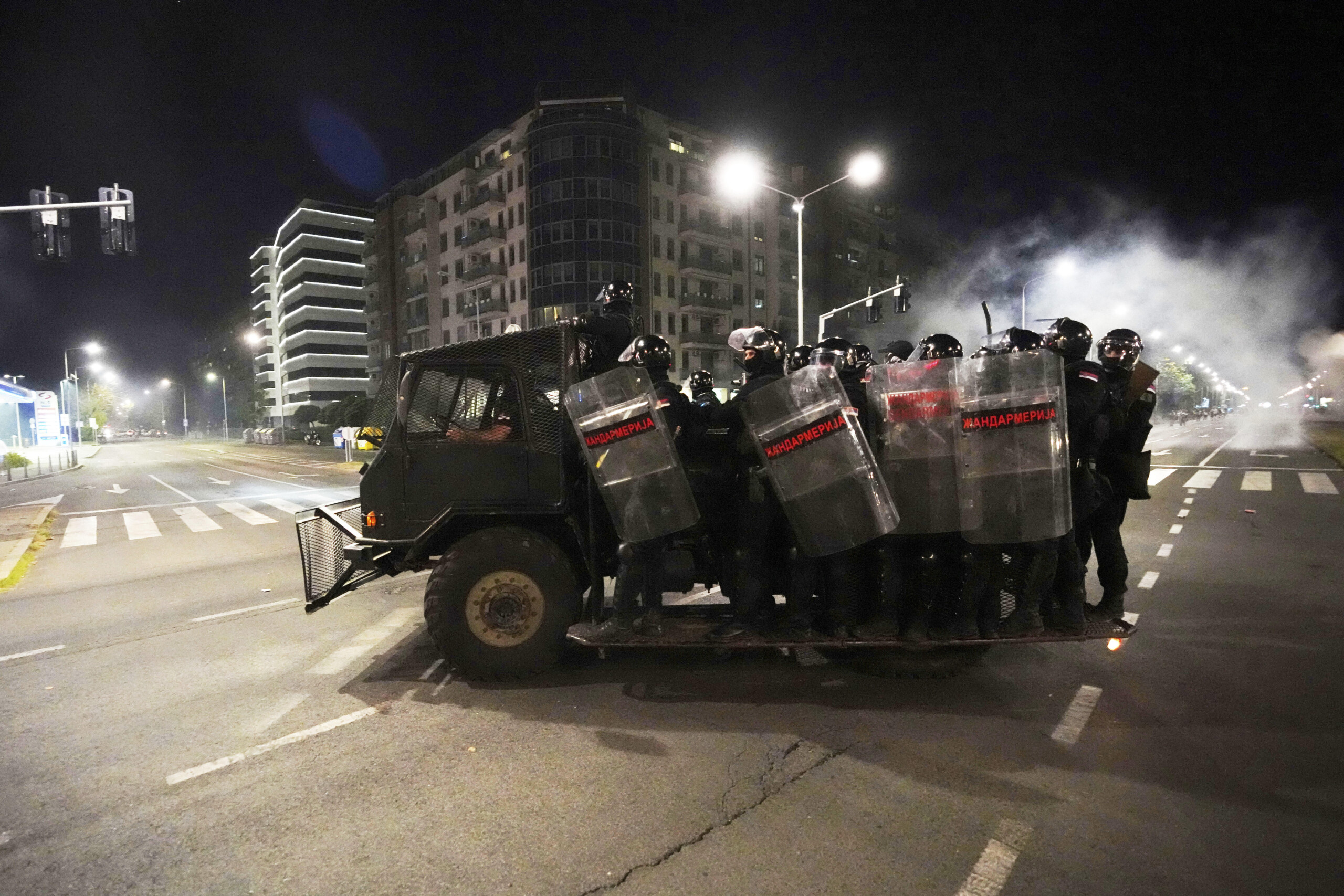 Serbia: protests against President Vucic, clashes in Belgrade