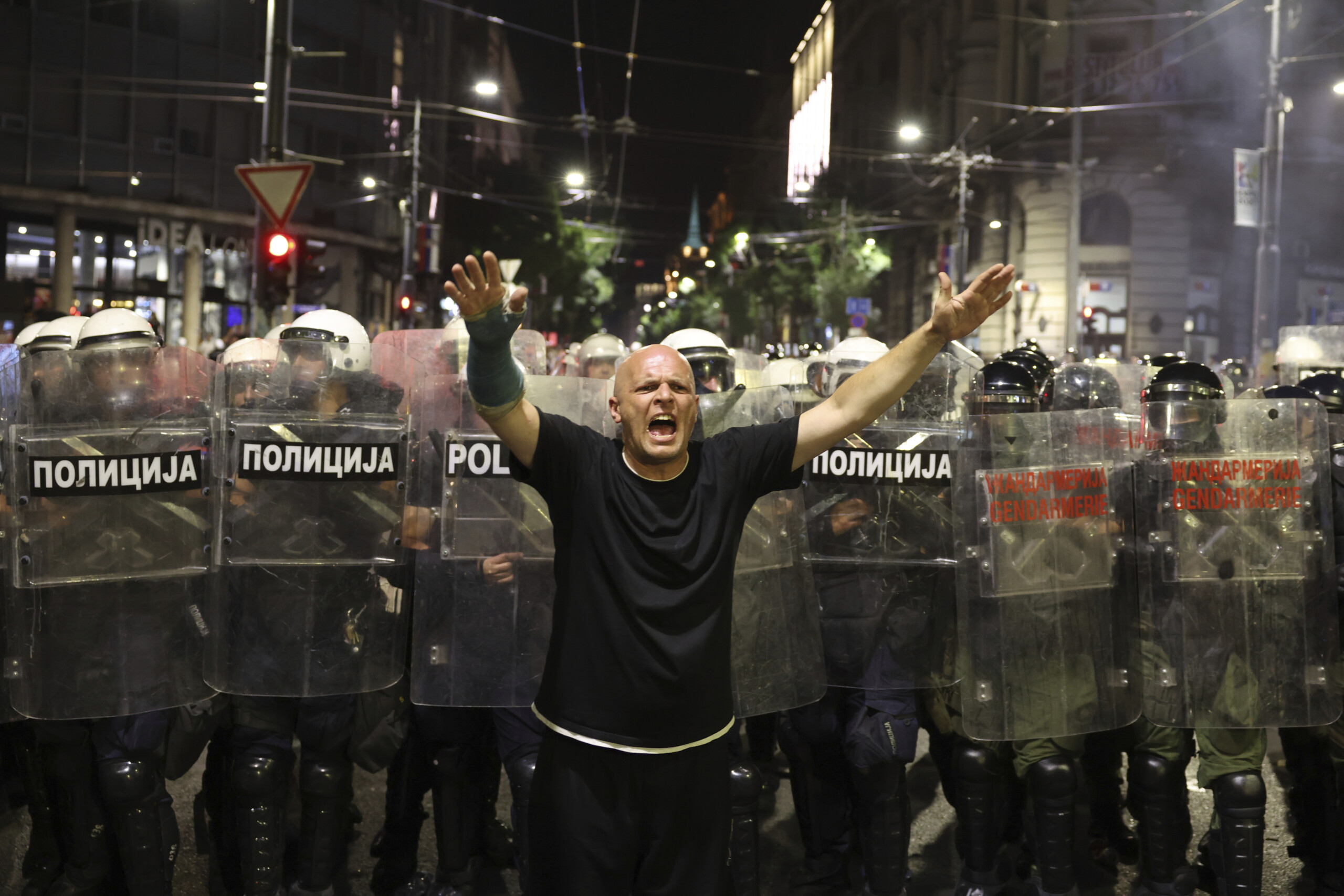 Serbia, protests in Belgrade against arrests of anti-government demonstrators Serbia, protests in Belgrade against arrests of anti-government demonstrators
