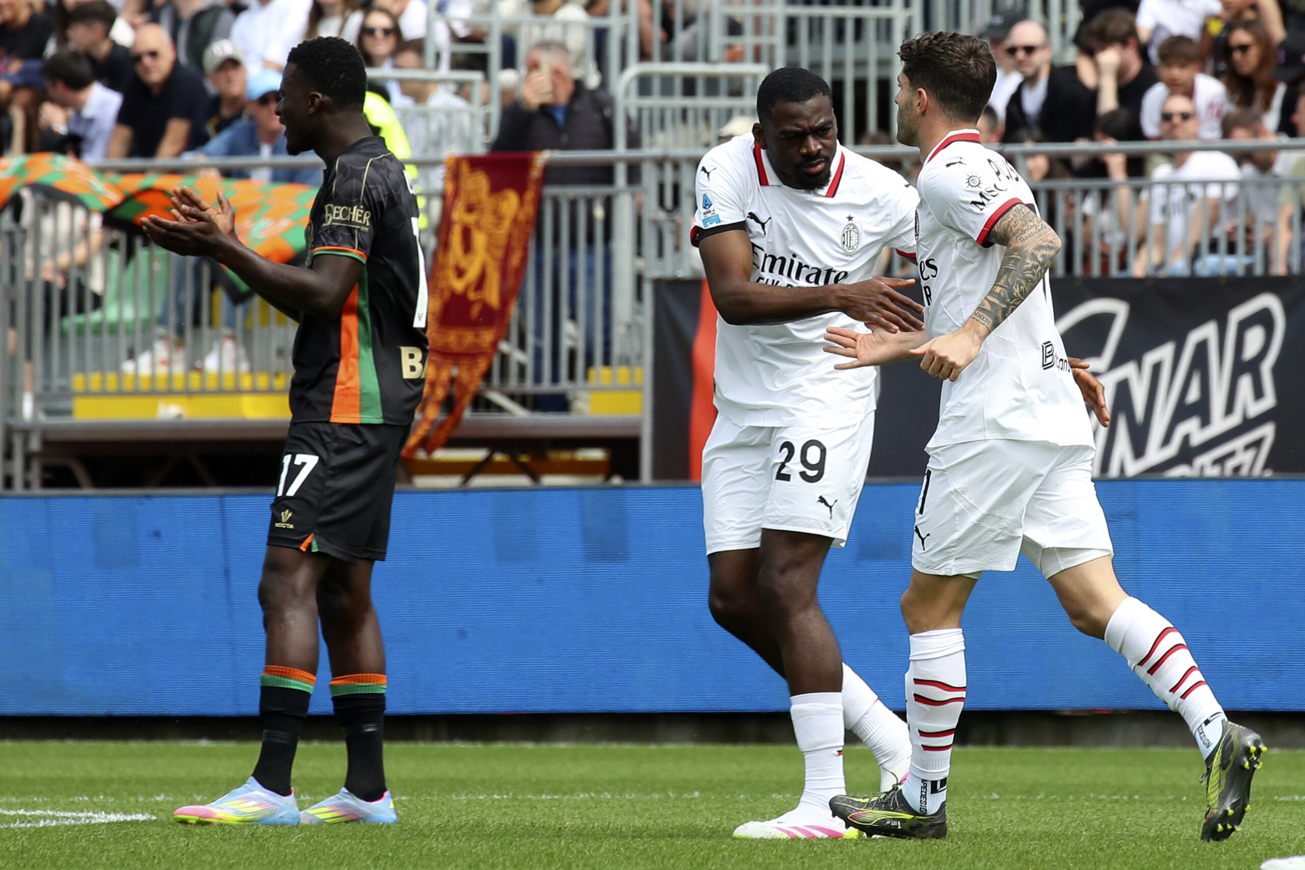 Serie A, Venezia-Milan 0-2: Pulisic and Gimenez freeze the Penzo