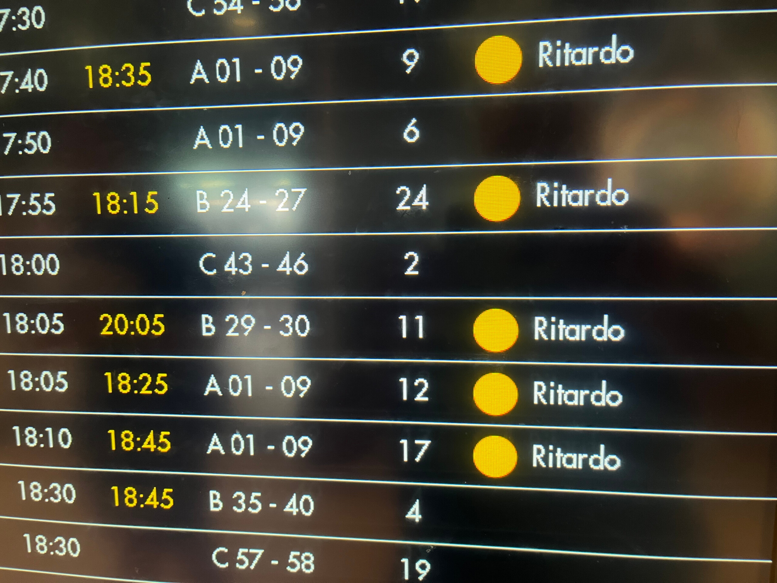 Severe weather, heavy storms over Bergamo: 13 flights diverted to Orio