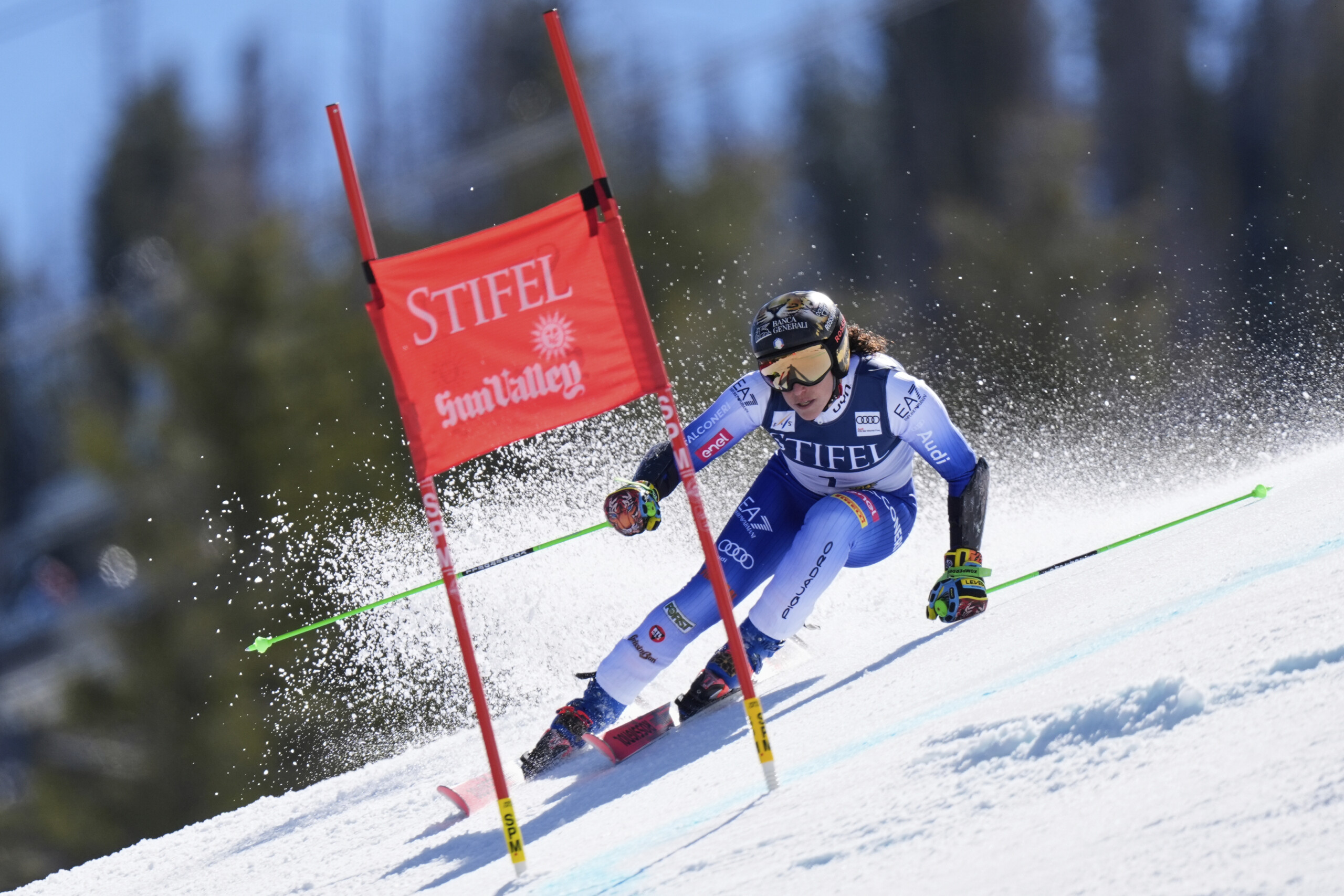 Skiing, Brignone fractures tibia and fibula in left leg