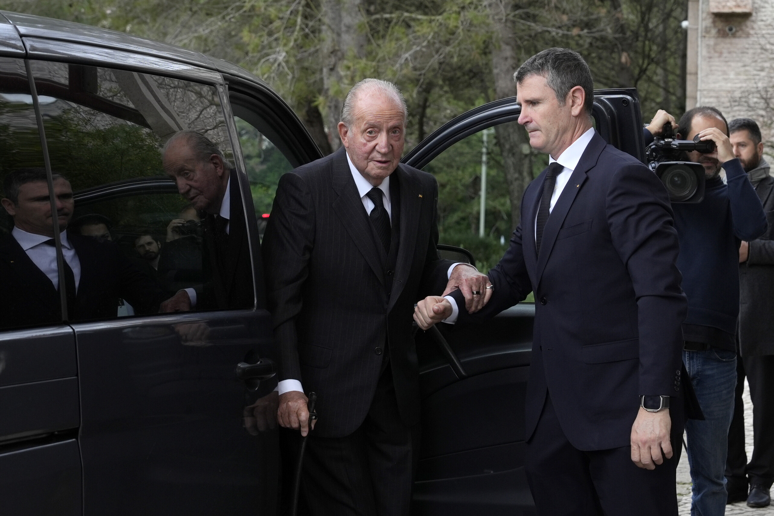 Spain, Juan Carlos files lawsuit against former lover Corinna Larsen Spain, Juan Carlos files lawsuit against former lover Corinna Larsen