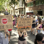 Spain: protests against overtourism, water guns in Barcelona and Mallorca