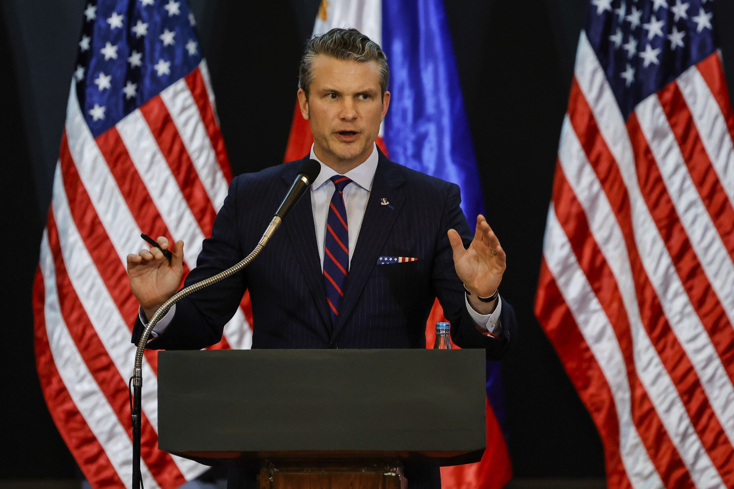 Taiwan, Hegseth: "China is preparing to take control"