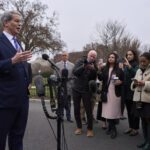 Tariffs, Bessent to countries: "Do not react or there will be escalation"
