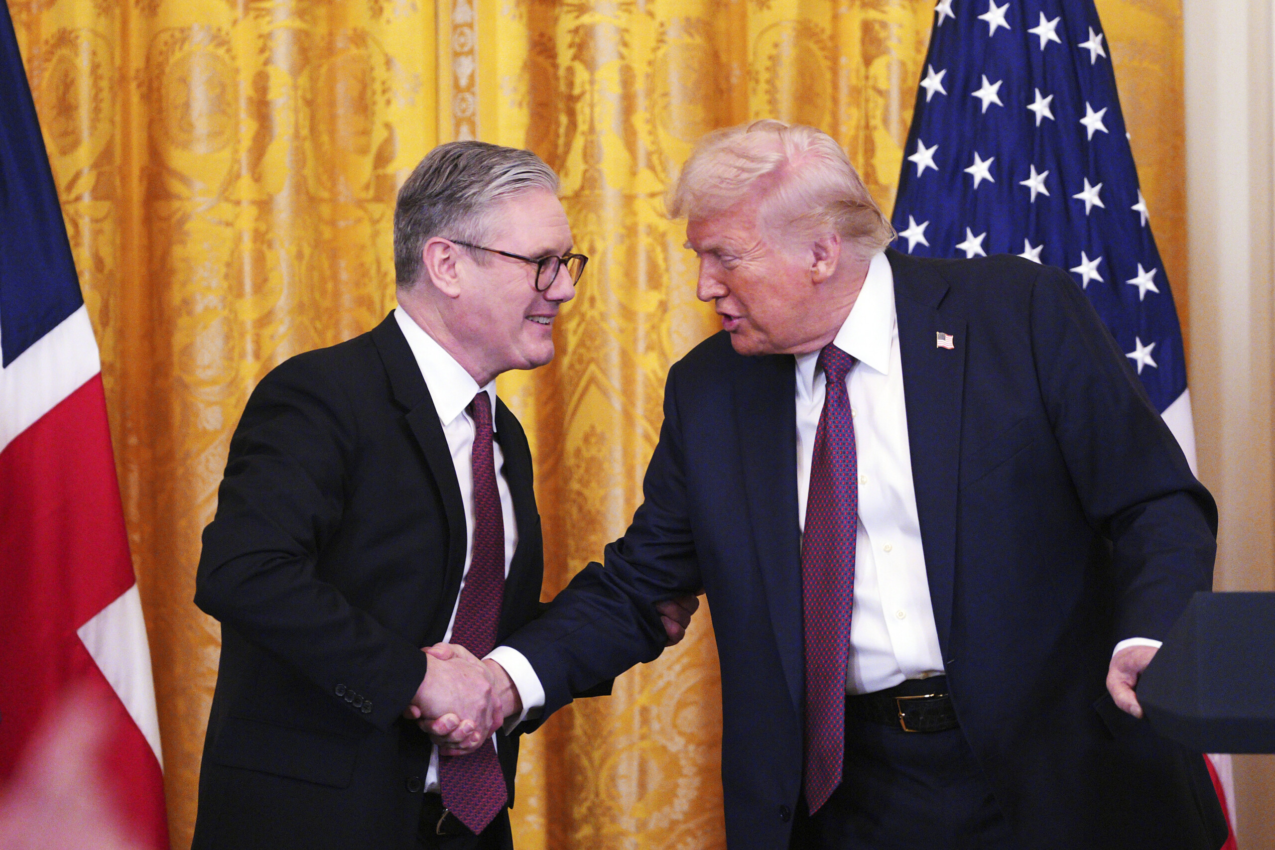 Tariffs, Starmer speaks with Trump: "Productive talks between U.S. and U.K."