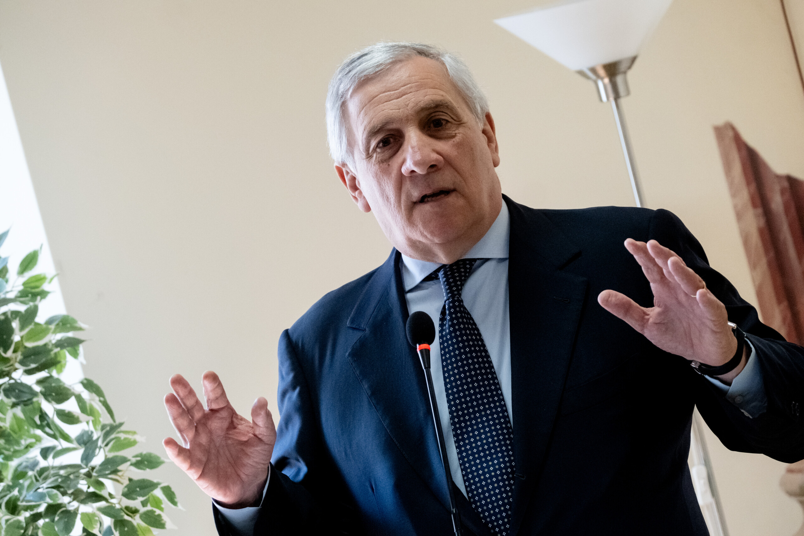 Tariffs, Tajani: "Prudence is needed, displays of muscle are nonsense"