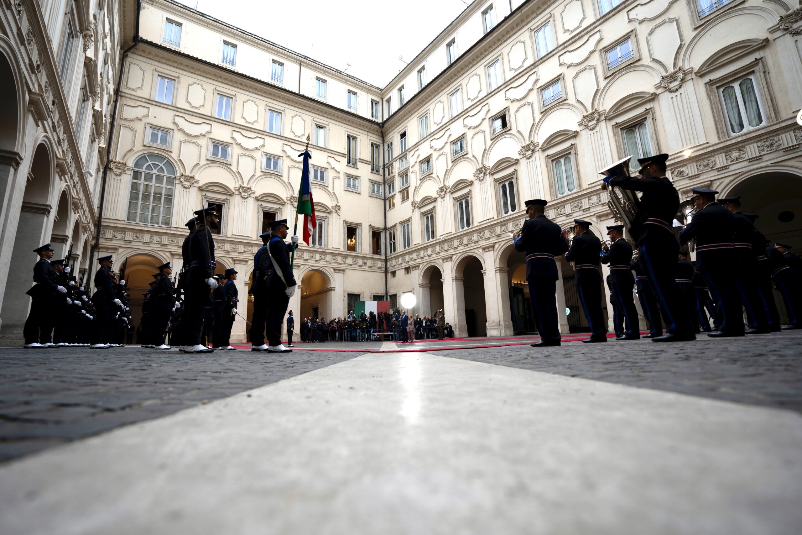 Tariffs, trilateral meeting Meloni–Vance–von der Leyen at 3:30 PM at Palazzo Chigi