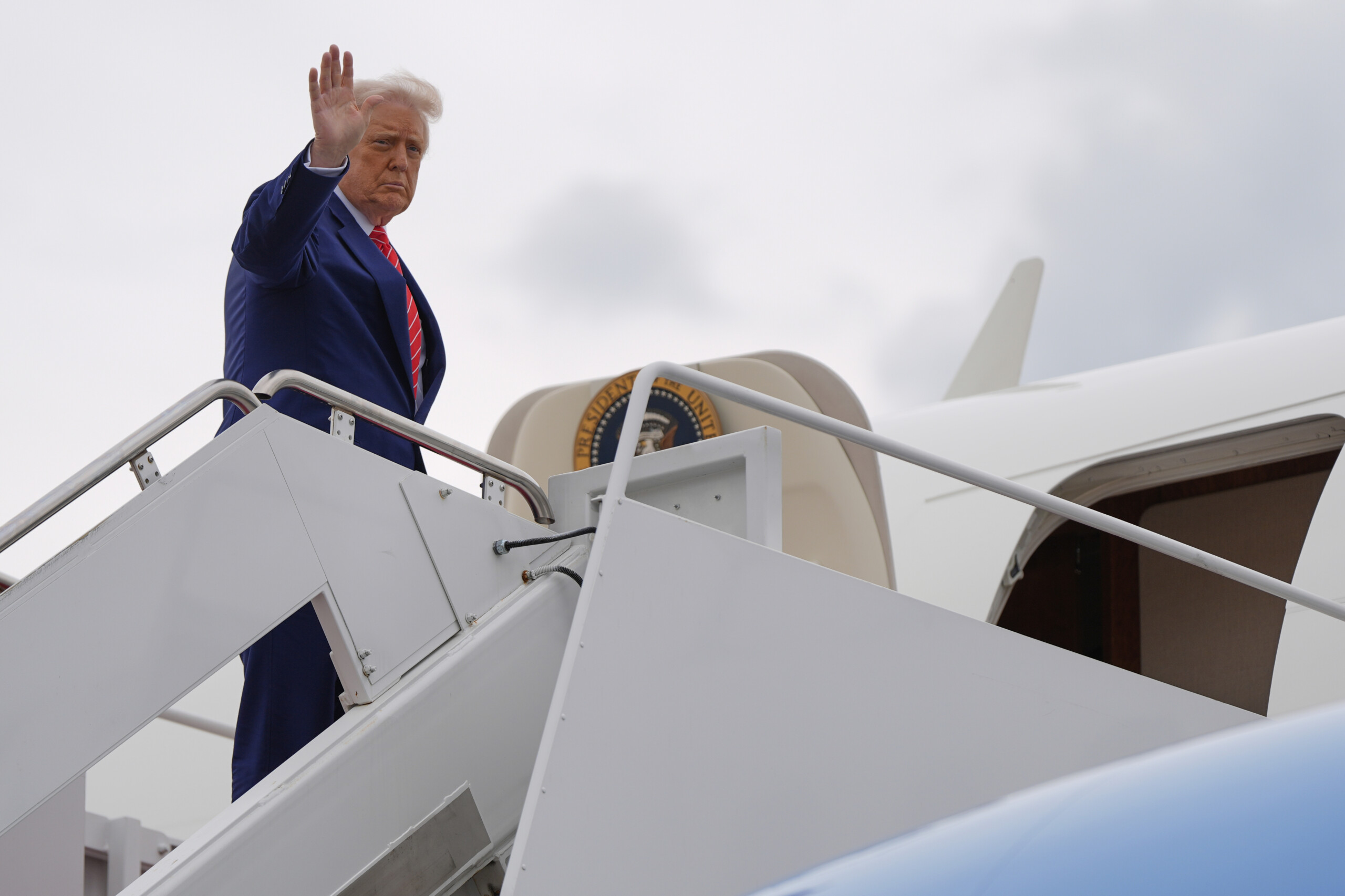 Tariffs, Trump: "Doubling steel and aluminum tariffs to 50% starting June 4" Tariffs, Trump: "Doubling steel and aluminum tariffs to 50% starting June 4"