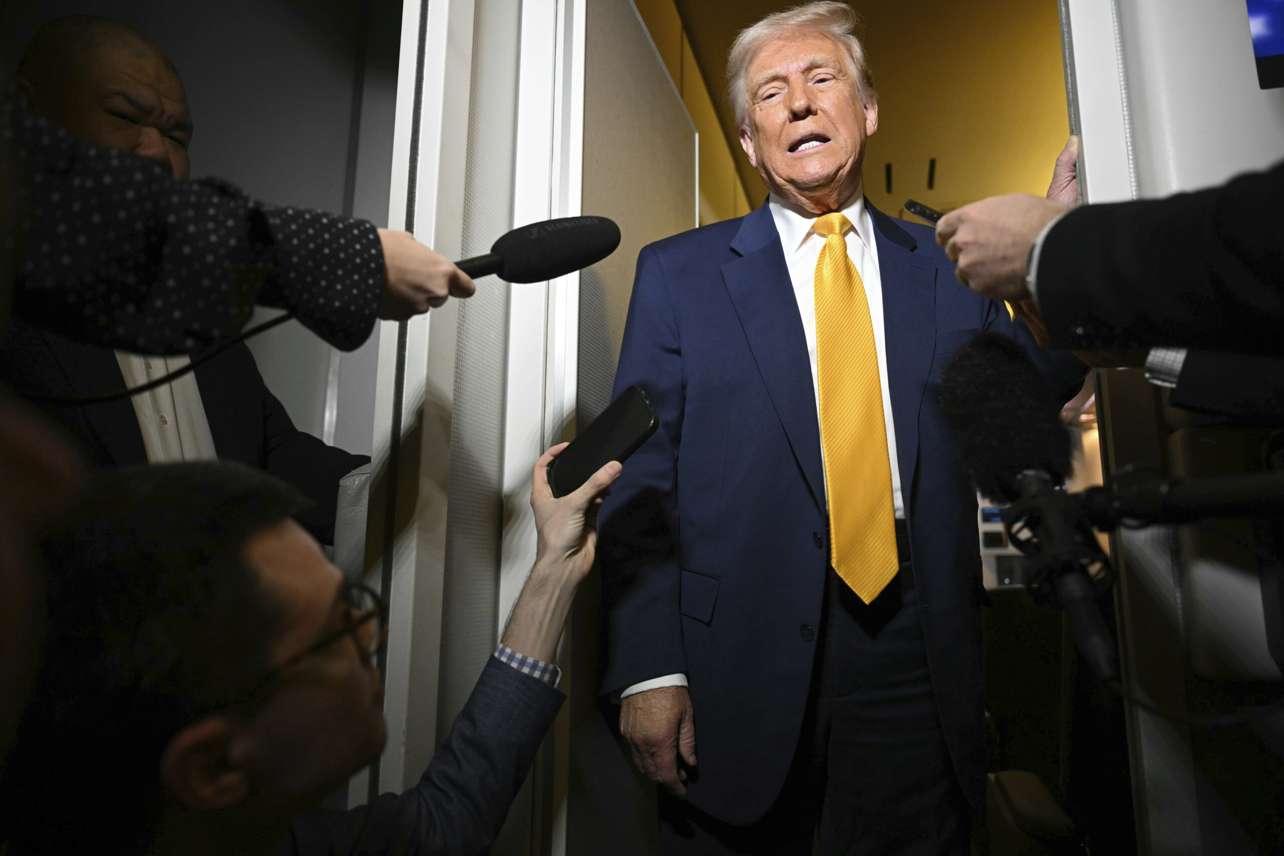 Tariffs, Trump: "Next week announcement on semiconductors" Tariffs, Trump: "Next week announcement on semiconductors"
