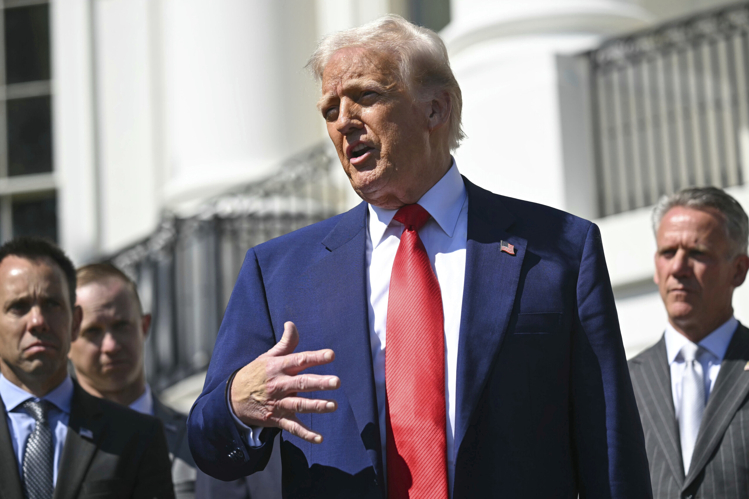 Tariffs, Trump: "Xi is smart, something positive will come out of China" Tariffs, Trump: "Xi is smart, something positive will come out of China"