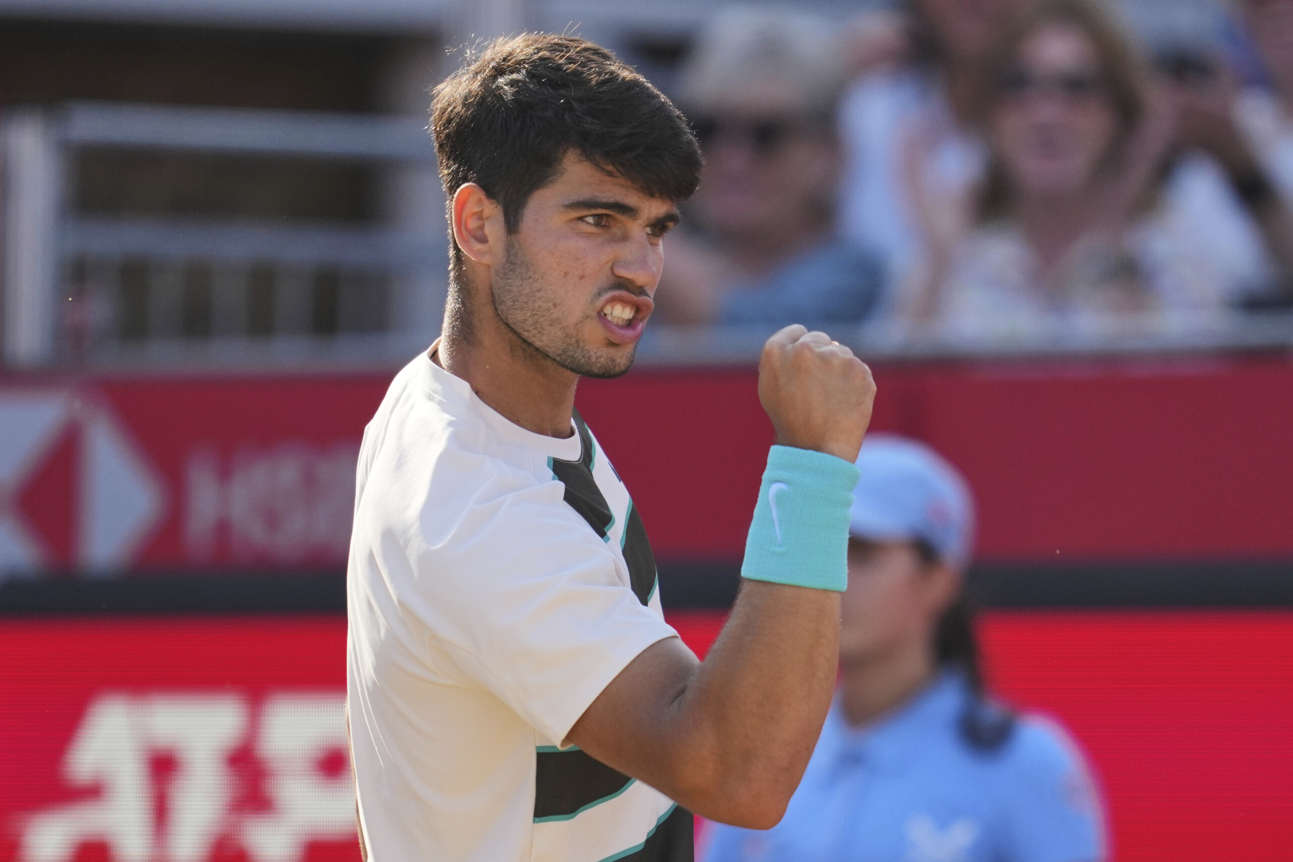 Tennis, ATP Queen's: Alcaraz beats Bautista and reaches the final Tennis, ATP Queen's: Alcaraz beats Bautista and reaches the final