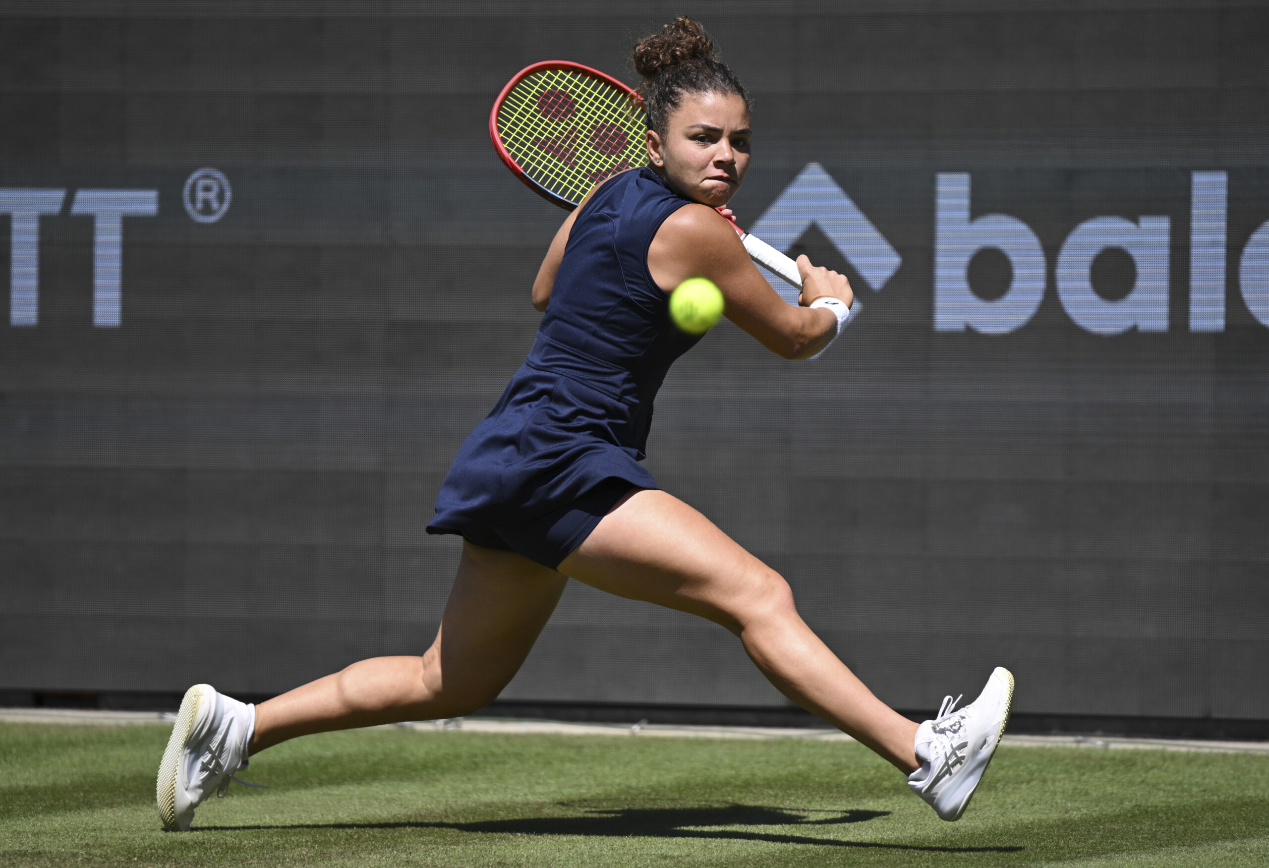 Tennis: WTA Bad Homburg, Paolini defeats Fernandez and advances to the quarter-finals