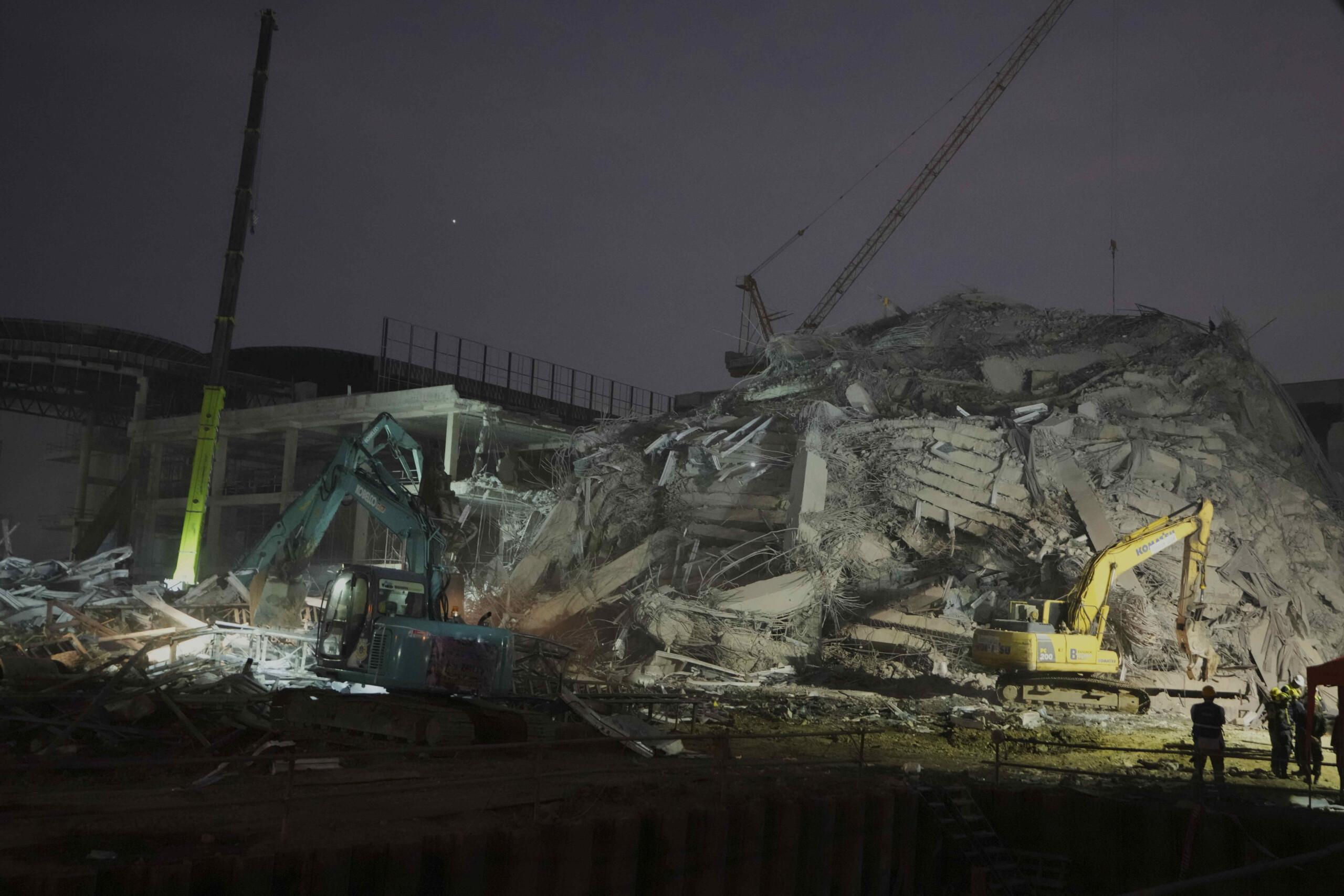 Thailand: 10 dead confirmed in Bangkok earthquake Thailand: 10 dead confirmed in Bangkok earthquake