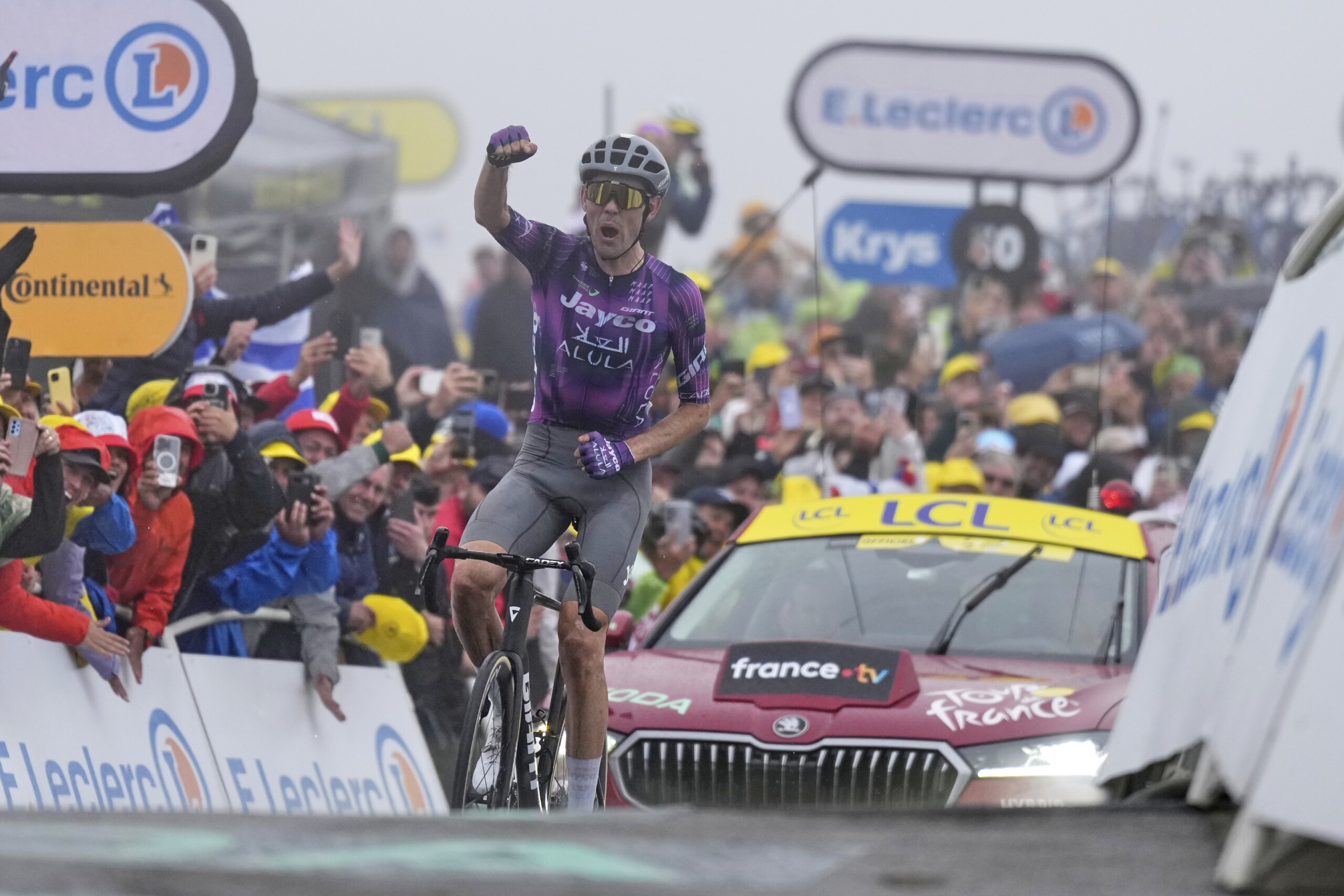 Tour de France: O'Connor wins Stage 18, Pogacar still in yellow