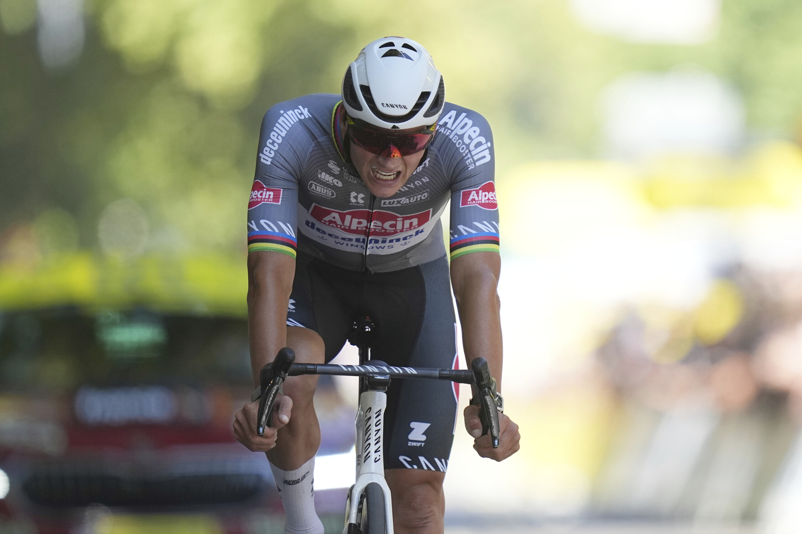 Tour de France: Van der Poel withdraws due to pneumonia