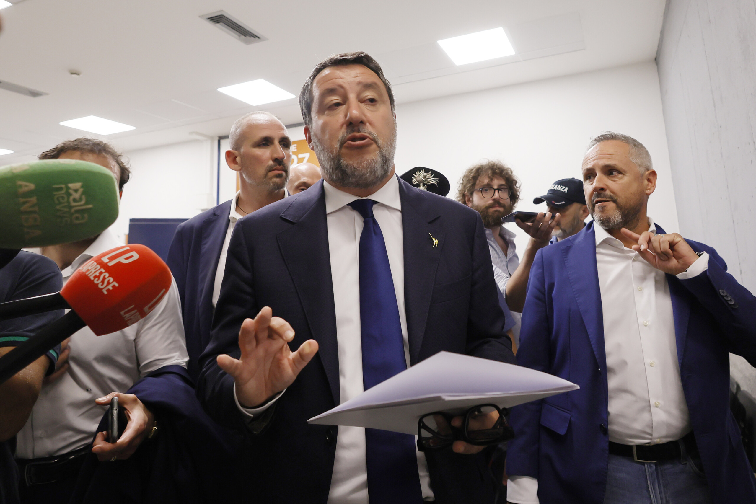 Transport: Salvini signs decree on alcohol locks Transport: Salvini signs decree on alcohol locks