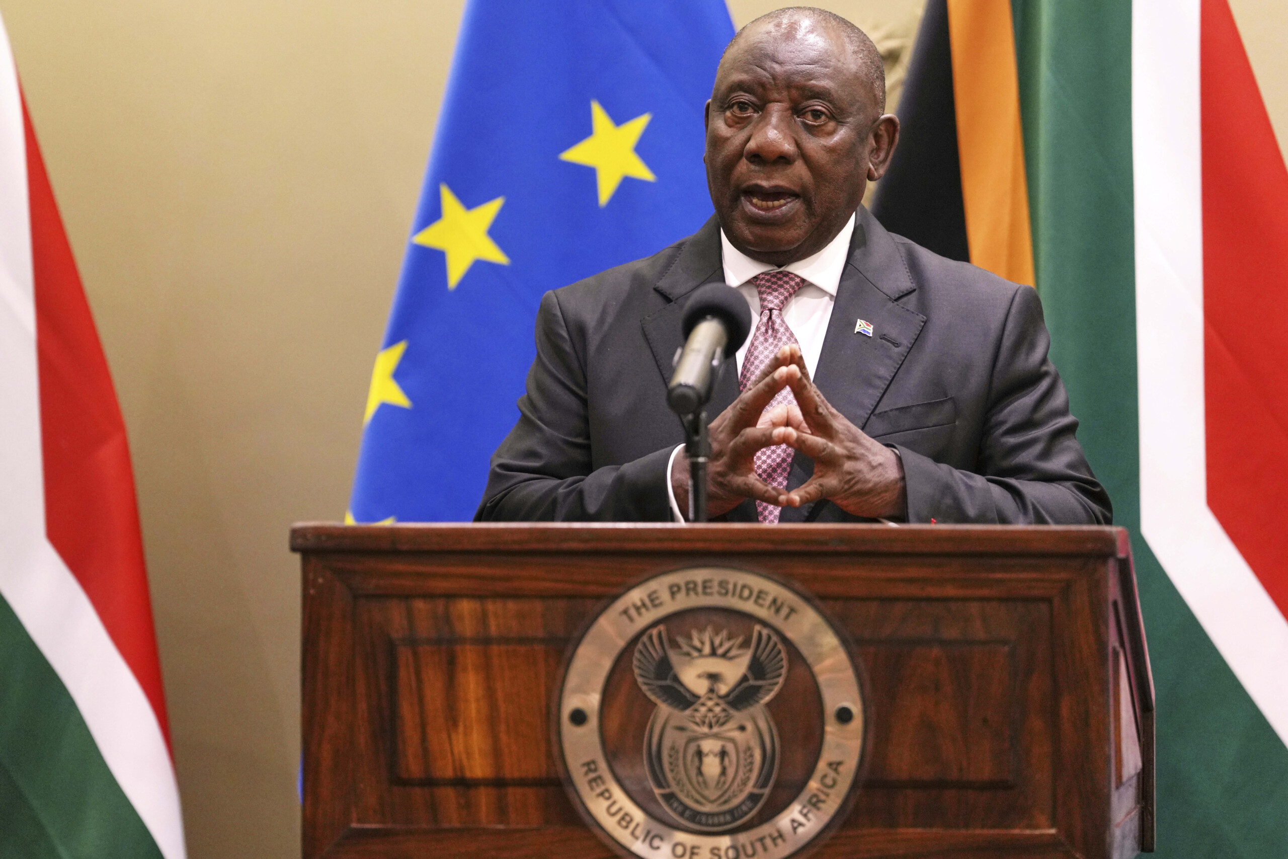 Trump-Ramaphosa clash over “genocide” of white people Trump-Ramaphosa clash over “genocide” of white people