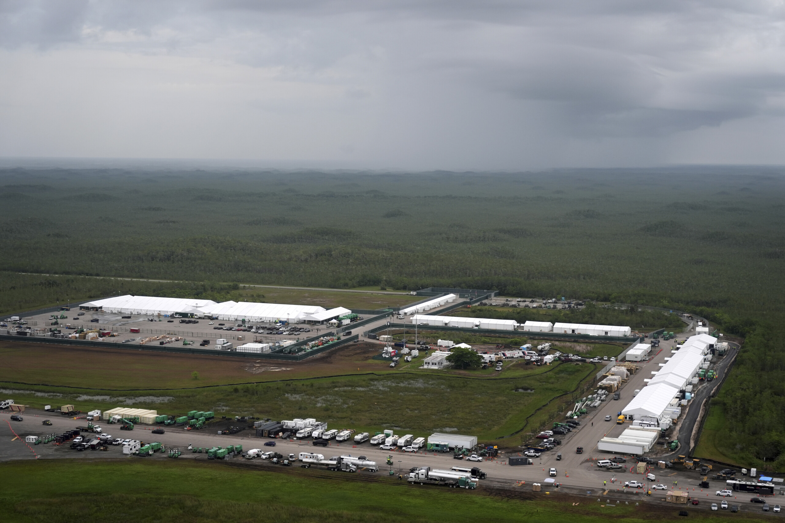 U.S.: Two Italians detained at Alligator Alcatraz transferred to another center