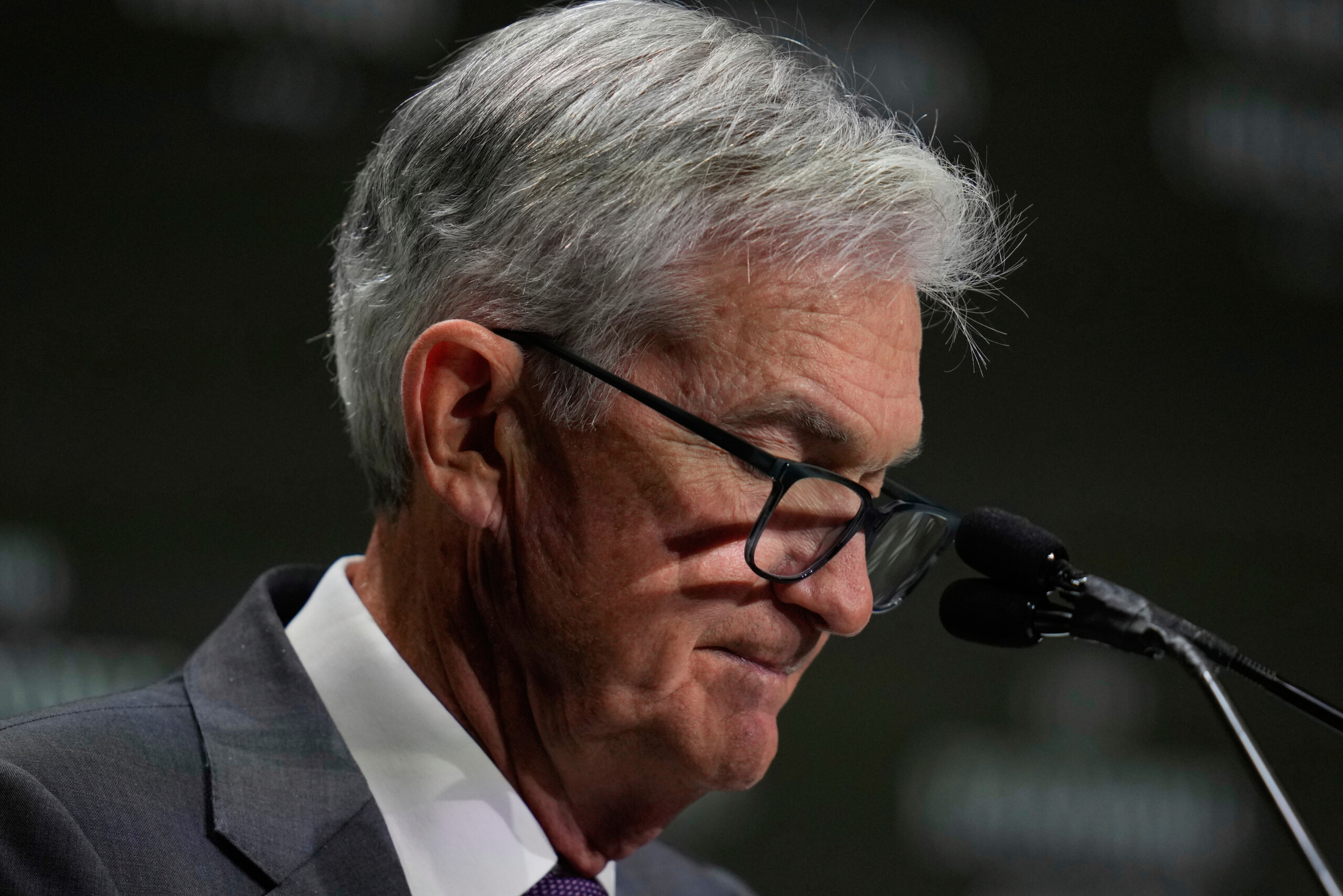 U.S., White House: Trump considering removing Powell from the Fed U.S., White House: Trump considering removing Powell from the Fed