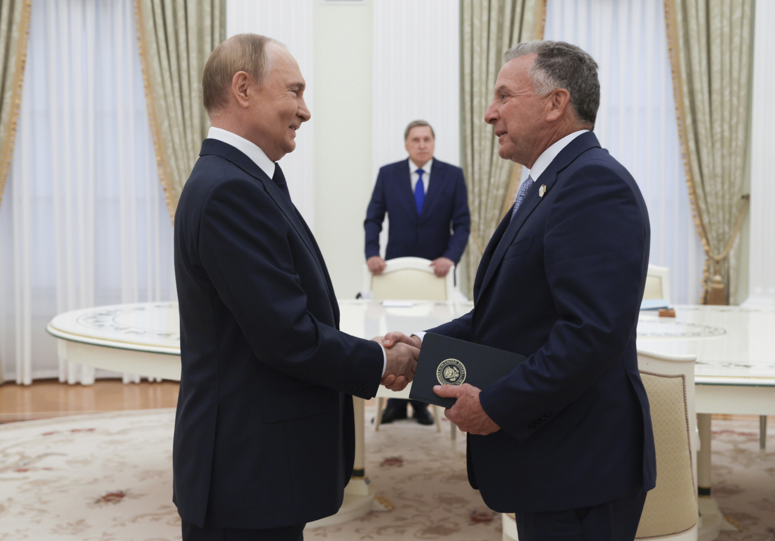 Ukraine, Axios: ‘Secondary US sanctions against Moscow to be imposed on Friday’ Ukraine, Axios: ‘Secondary US sanctions against Moscow to be imposed on Friday’