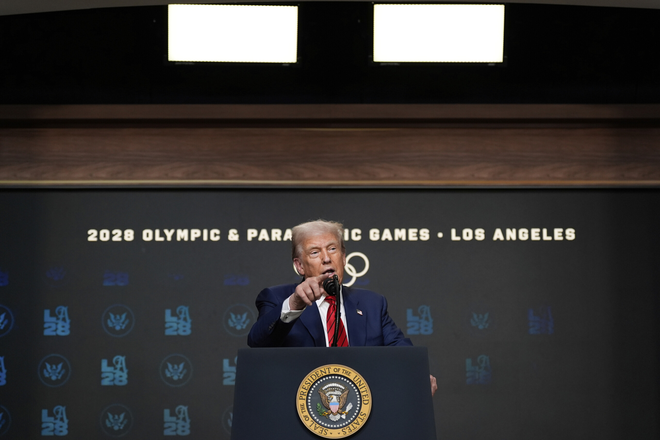 Ukraine, FT: Trump considers sanctions on Russian “shadow fleet” of oil tankers