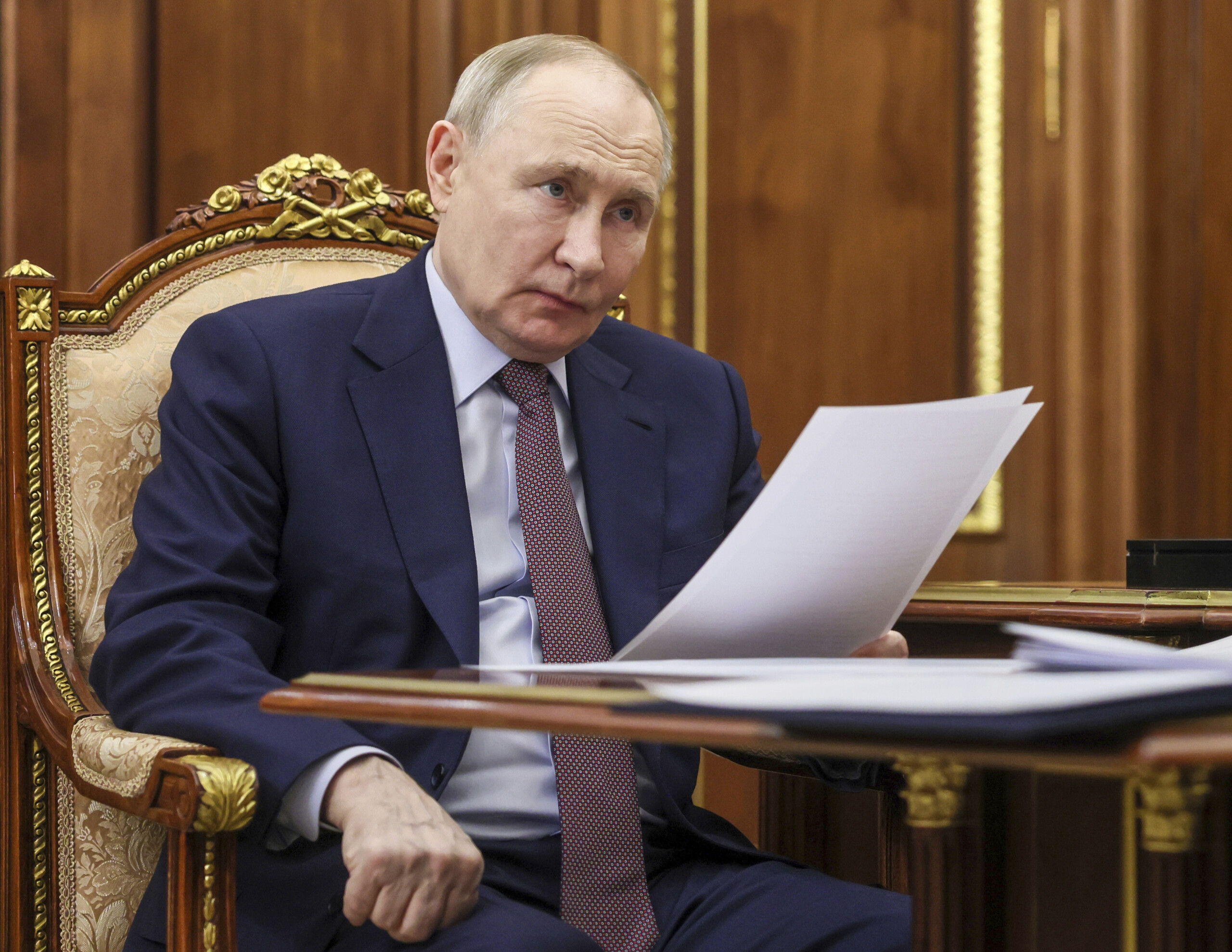 Ukraine, Kremlin confirms three-day truce