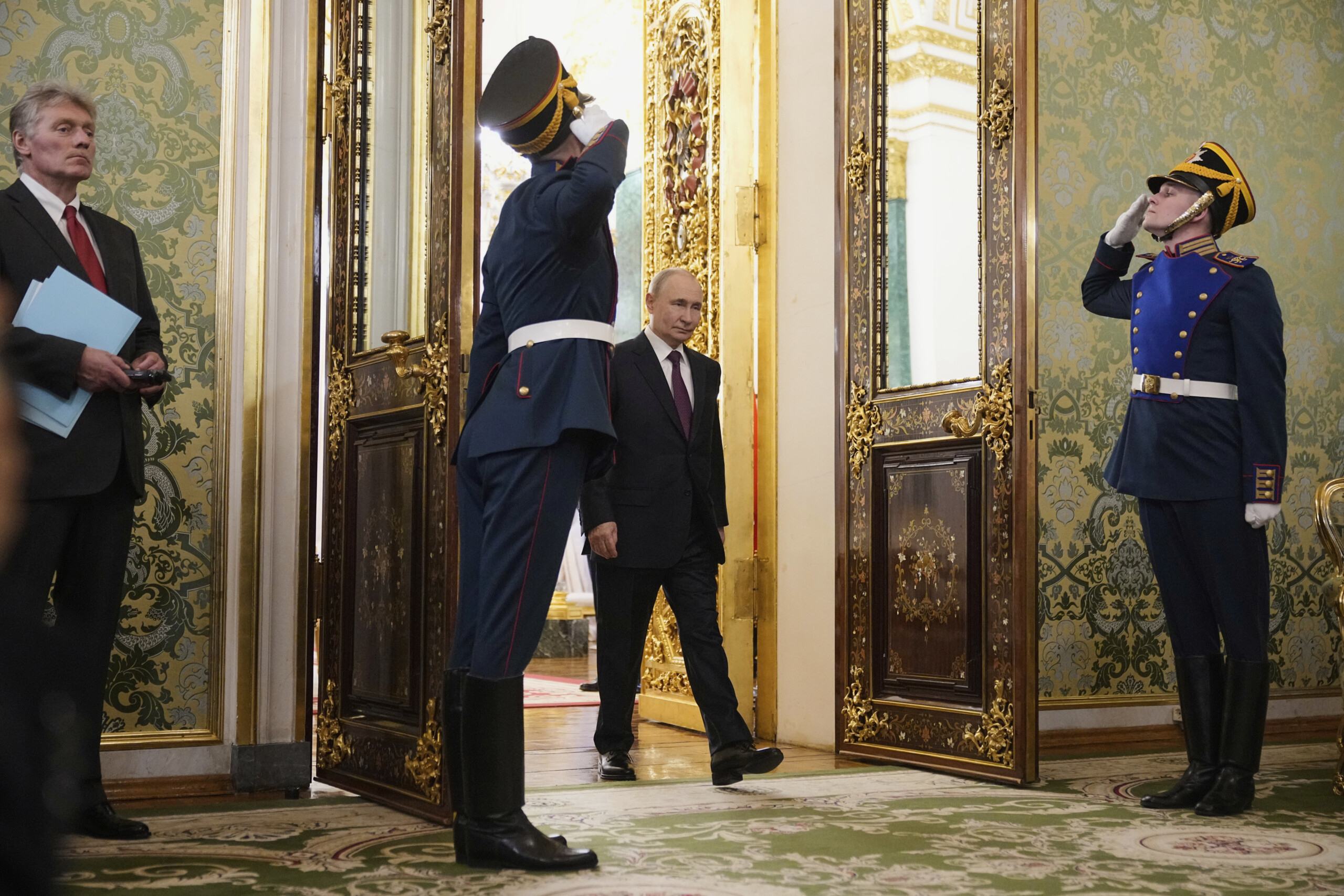 Ukraine, Kremlin: ‘Impossible to force us to negotiate through sanctions’