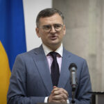 Ukraine, Kuleba: ‘Weapons and sanctions to bring Putin to the table’