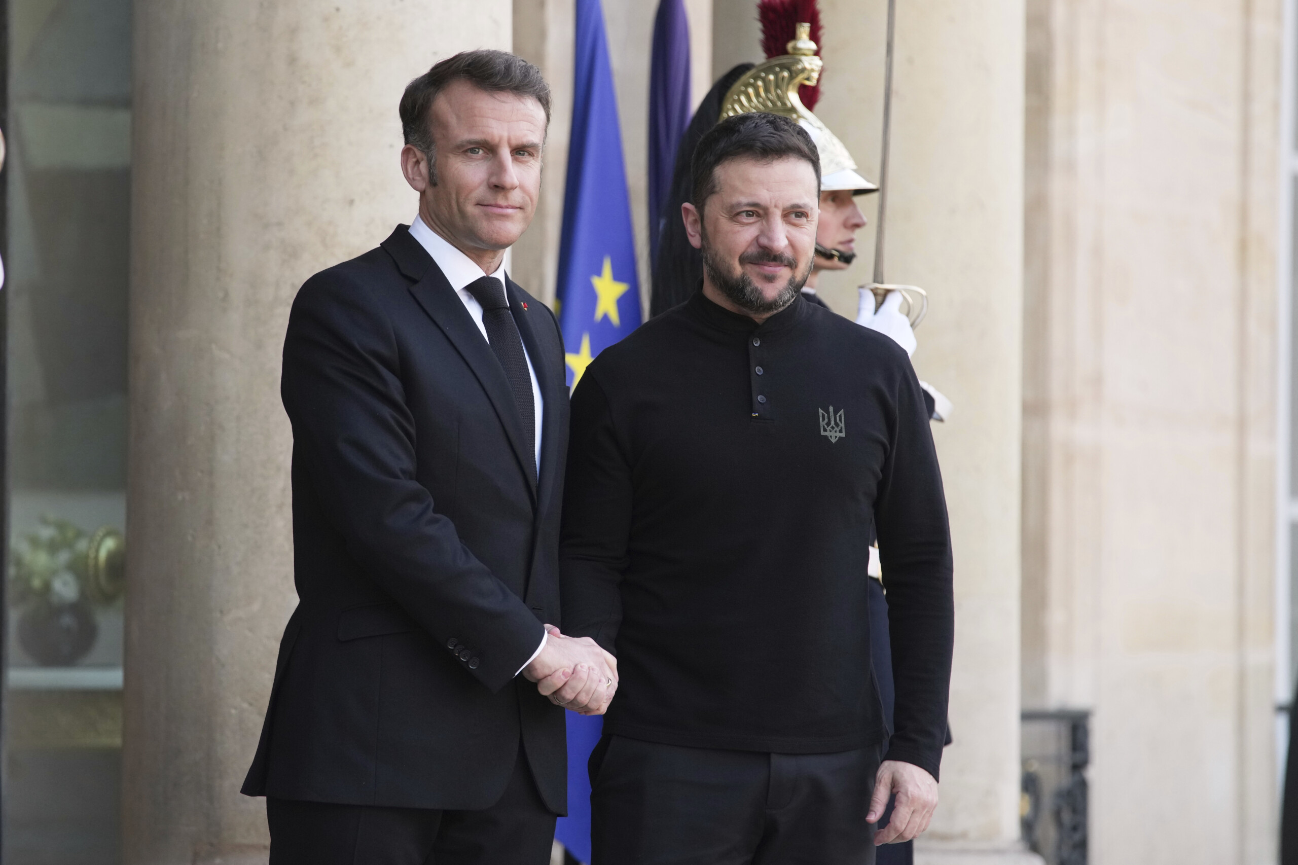 Ukraine, Macron: "We call on Russia to commit to a ceasefire"