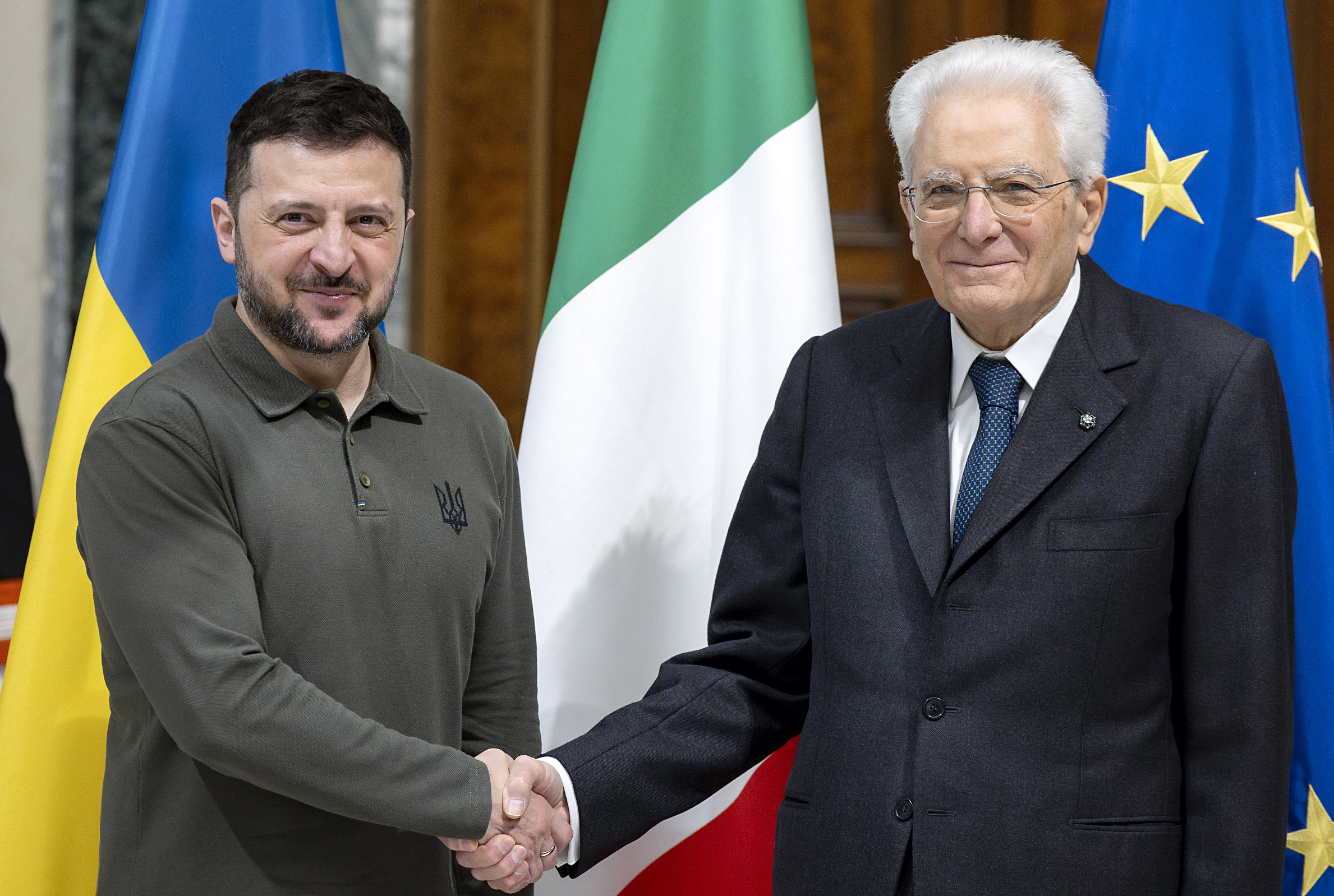 Ukraine, Mattarella to Zelensky: ‘Full Italian support for Kiev independence’. Ukraine, Mattarella to Zelensky: ‘Full Italian support for Kiev independence’.