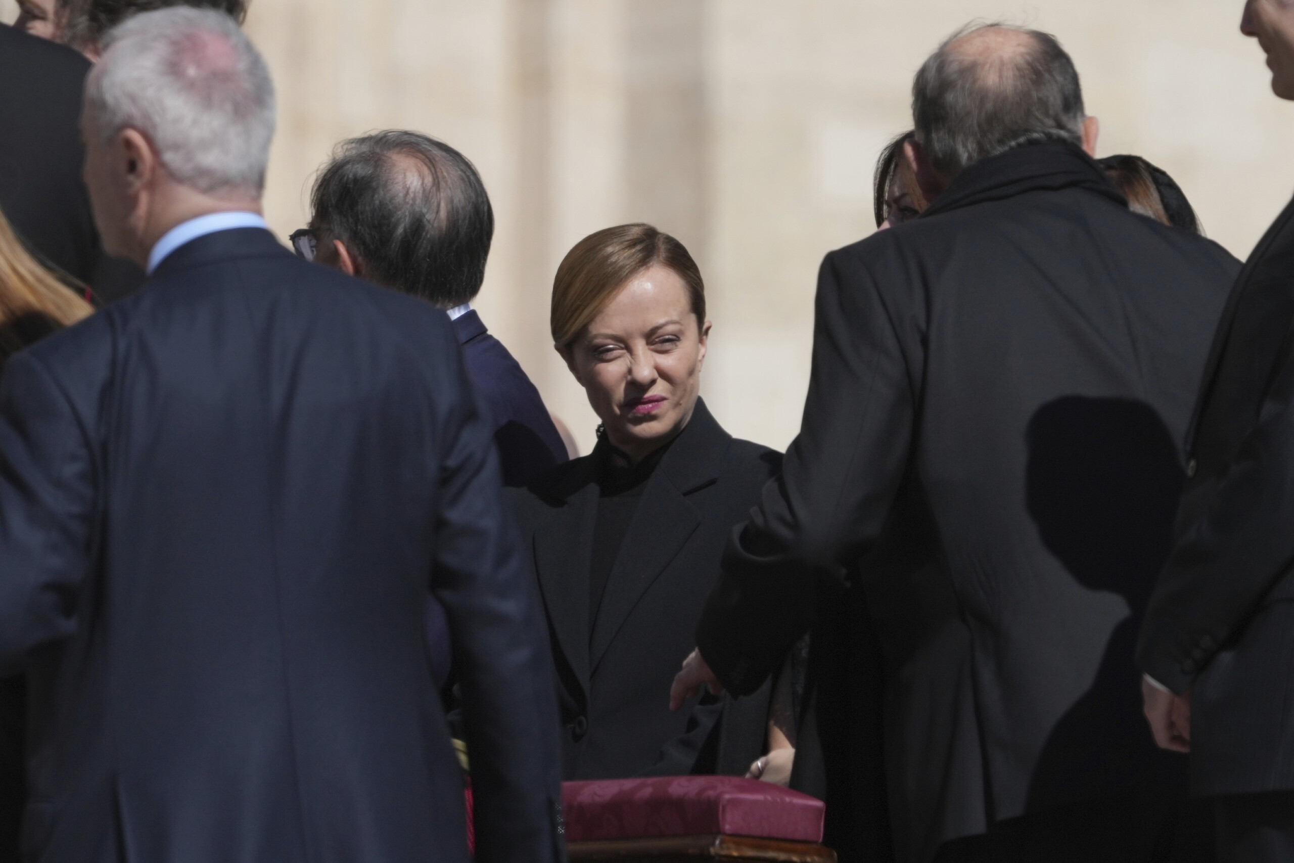 Ukraine, Meloni meets Zelensky: "Support for Trump's efforts for a just peace"