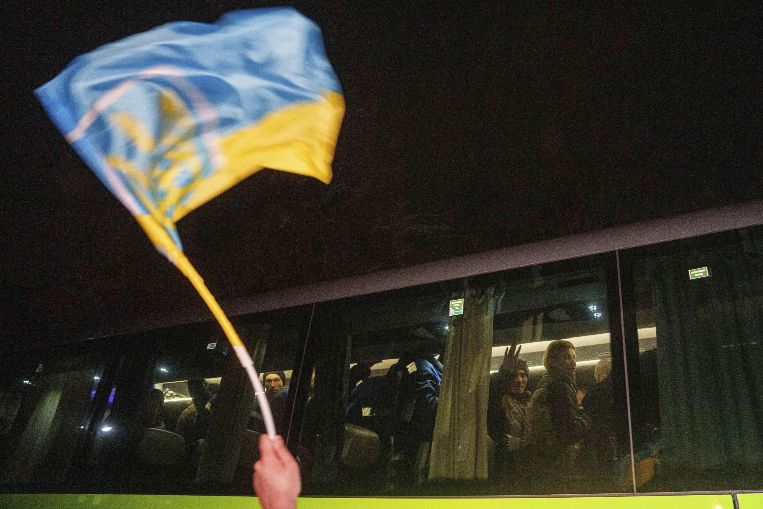 Ukraine, Moscow-Kiev Prisoner Exchange: Each Side Releases 246 Ukraine, Moscow-Kiev Prisoner Exchange: Each Side Releases 246