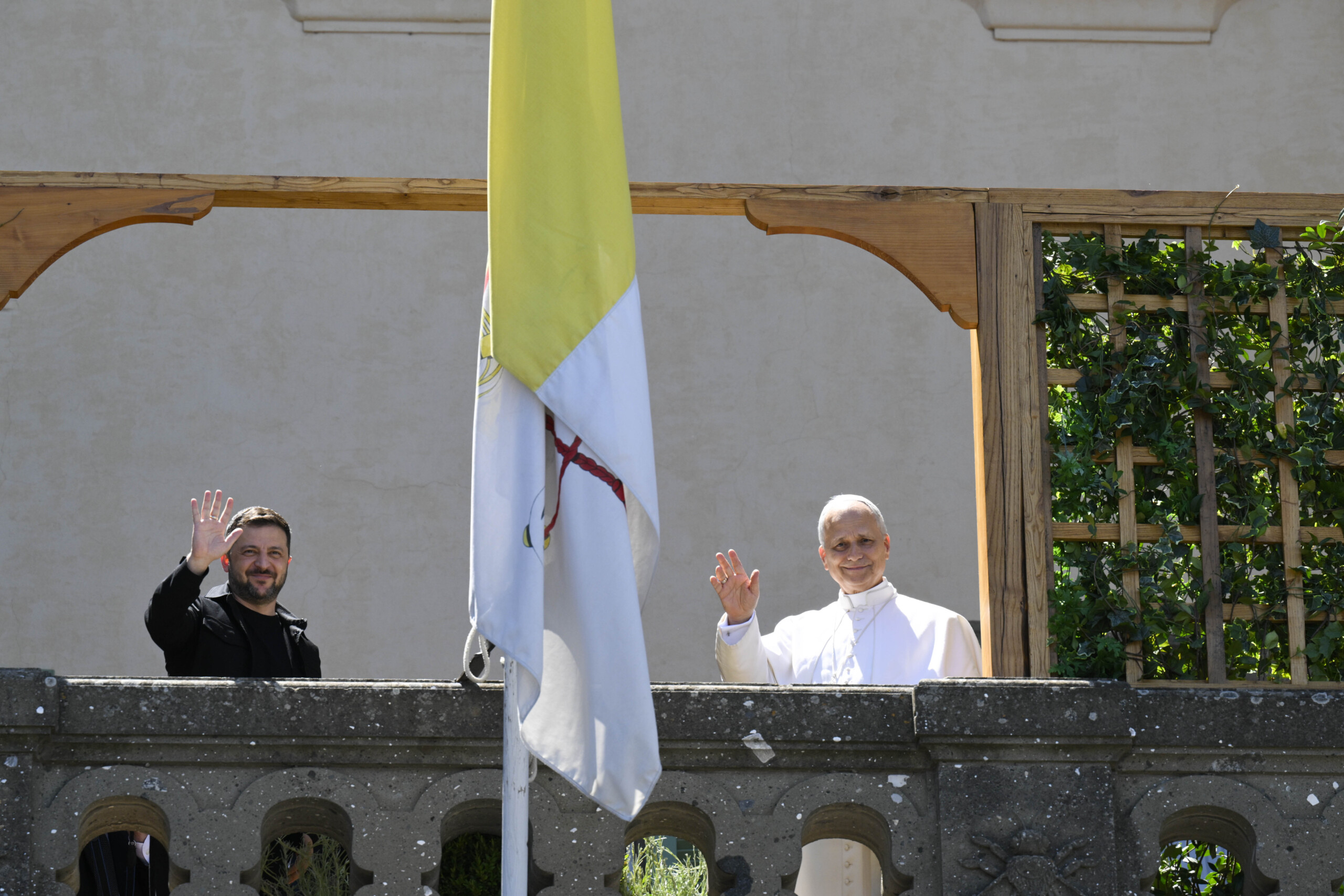 Ukraine, Pope to Zelensky: ‘Vatican available to welcome negotiations’.