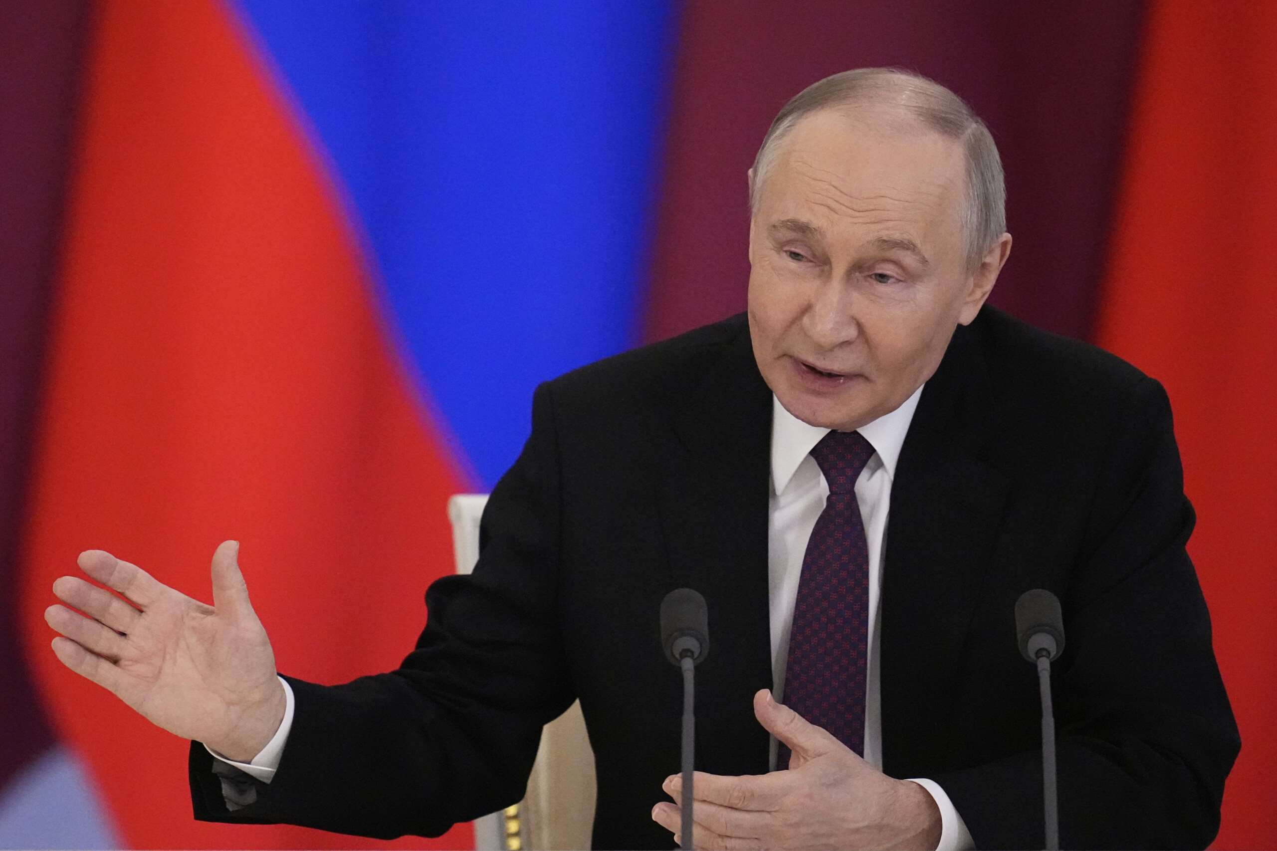 Ukraine, Putin: ‘I will analyse proposal to stop attacks on civilian targets’ Ukraine, Putin: ‘I will analyse proposal to stop attacks on civilian targets’