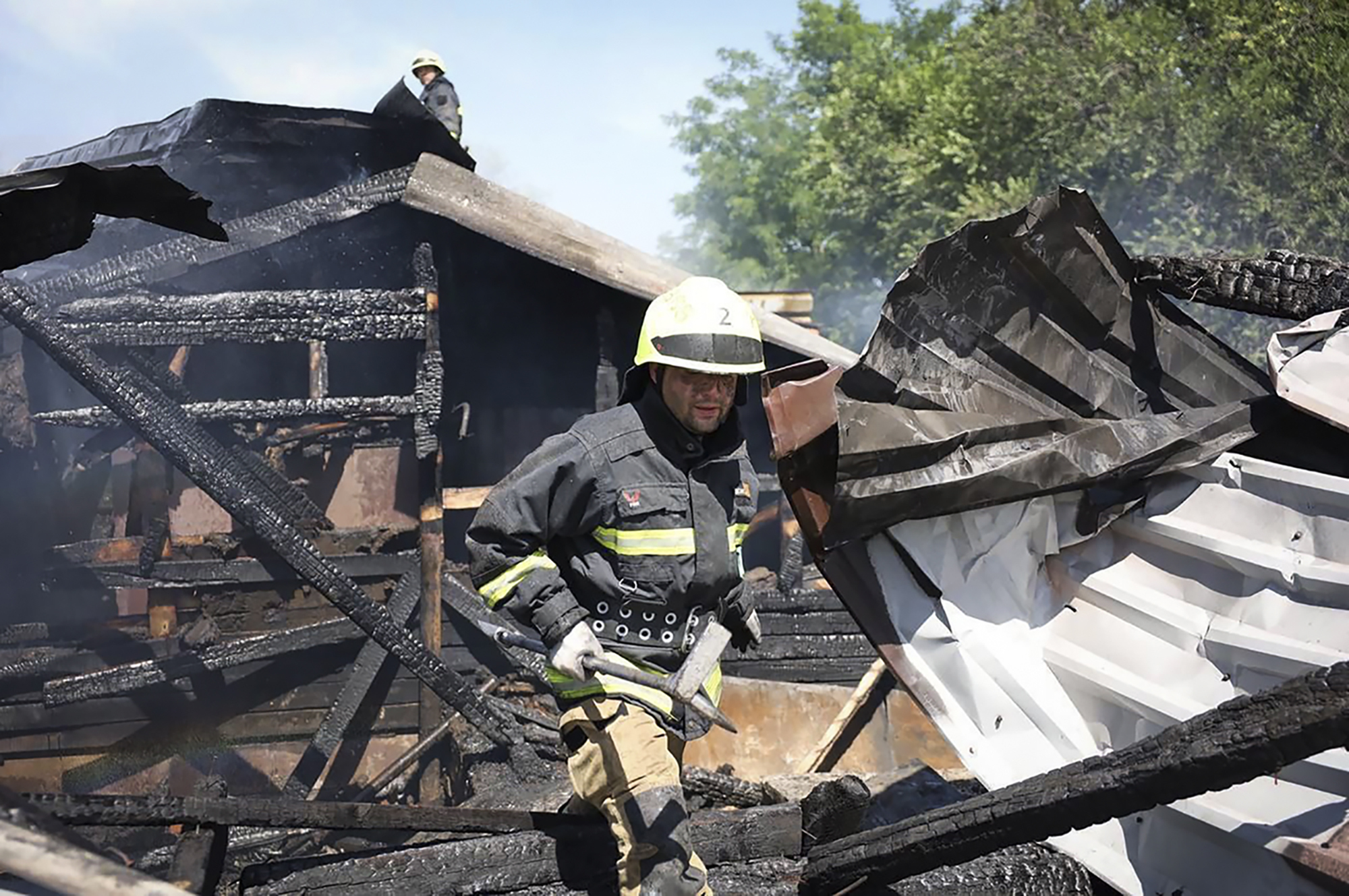 Ukraine: Russian attack on Dnipro, vast fires and 4 dead