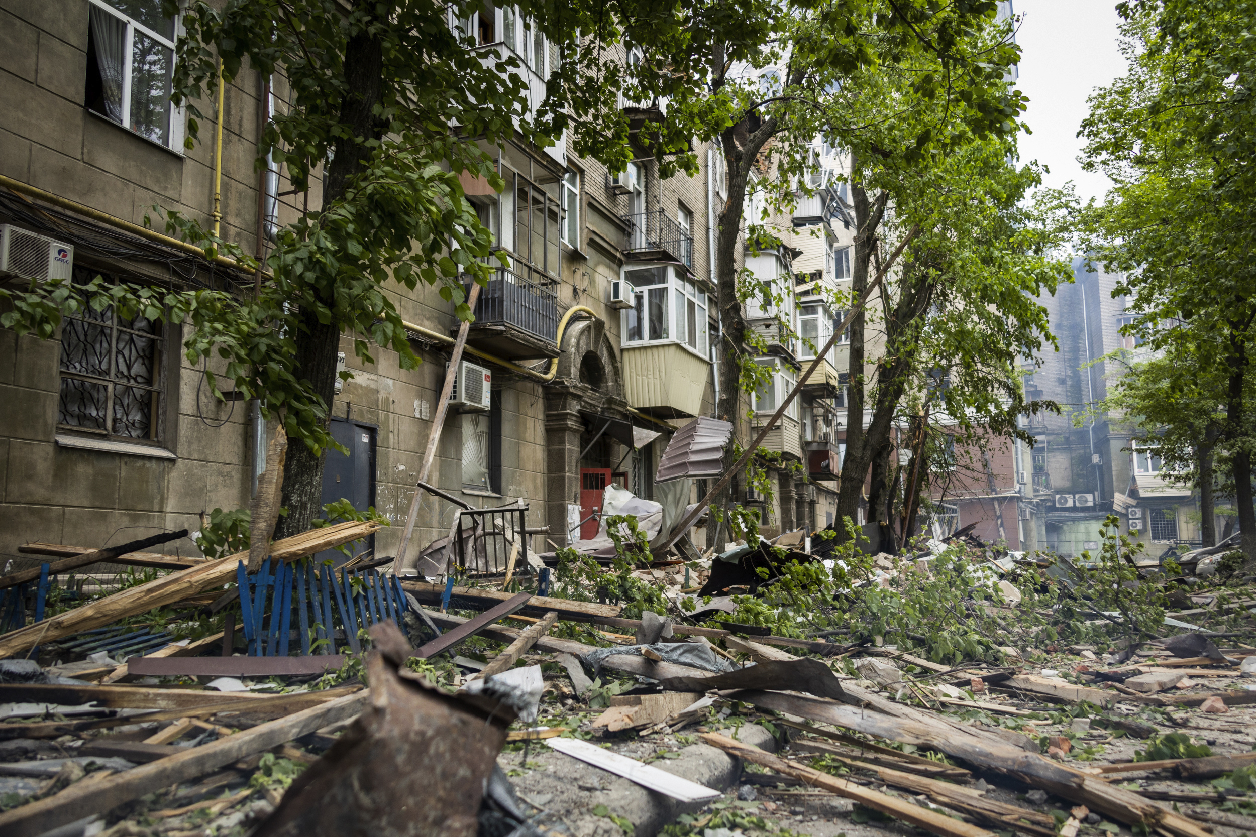 Ukraine, Russian attack on Dnipropetrovsk: 12-year-old girl killed Ukraine, Russian attack on Dnipropetrovsk: 12-year-old girl killed
