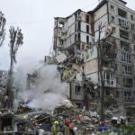 Ukraine, Russian missile and drone attack on Kyiv: one dead and dozens injured