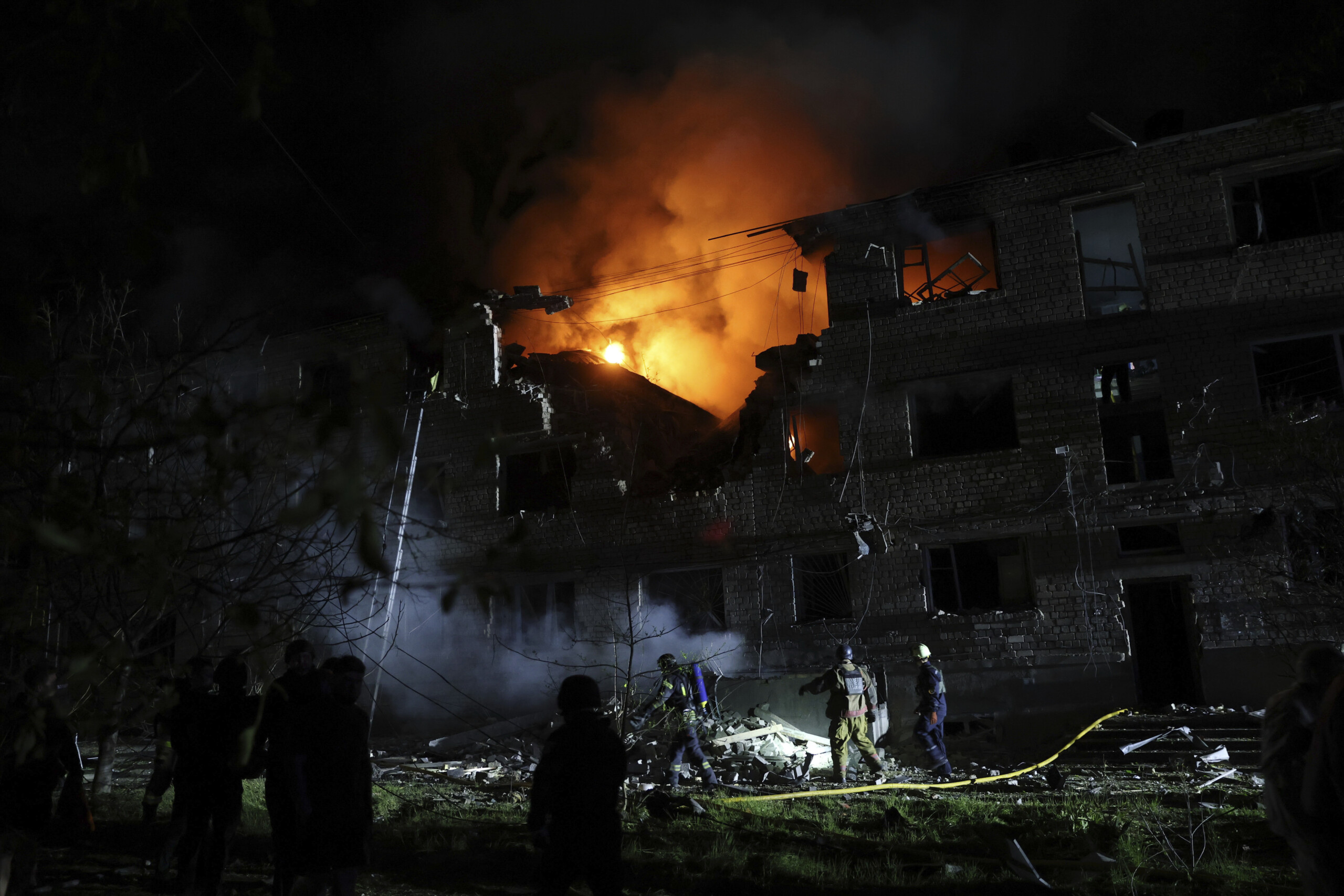Ukraine, Russian raid in Zaporizhzhia: 9-year-old girl killed Ukraine, Russian raid in Zaporizhzhia: 9-year-old girl killed