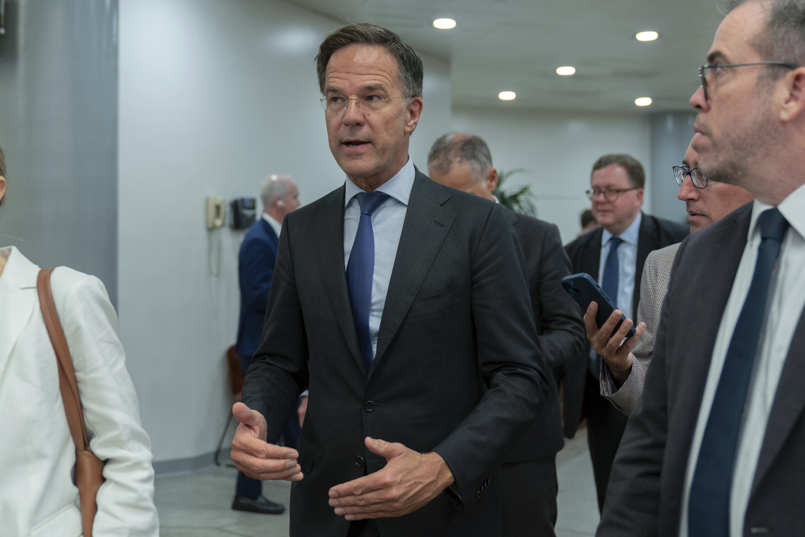 Ukraine, Rutte: "Netherlands First Country to Buy U.S. Arms for Kyiv"