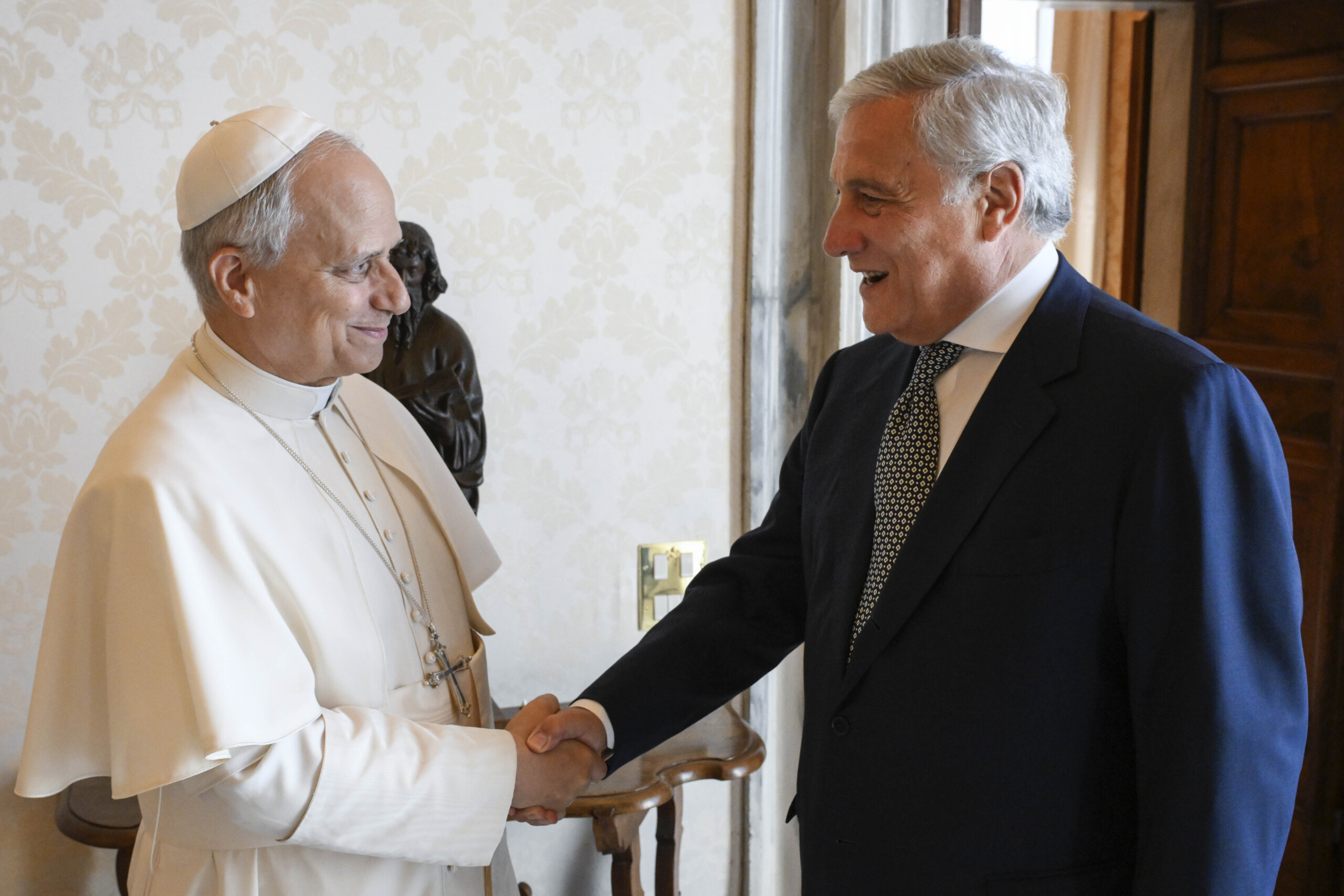Ukraine, Tajani: ‘Great confidence in Pope Leo XIV for peace’