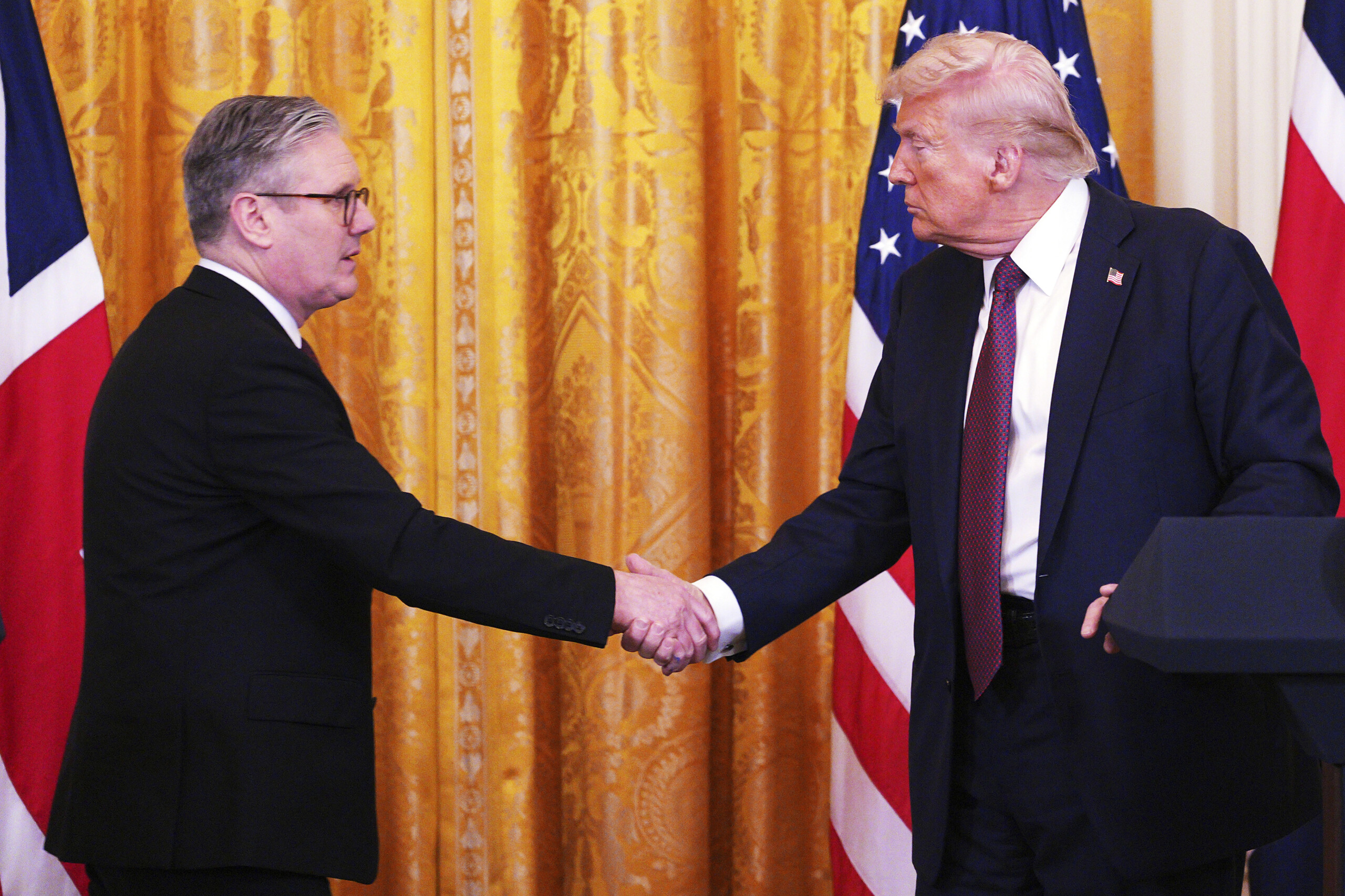 Ukraine: Trump-Starmer phone call on peace talks
