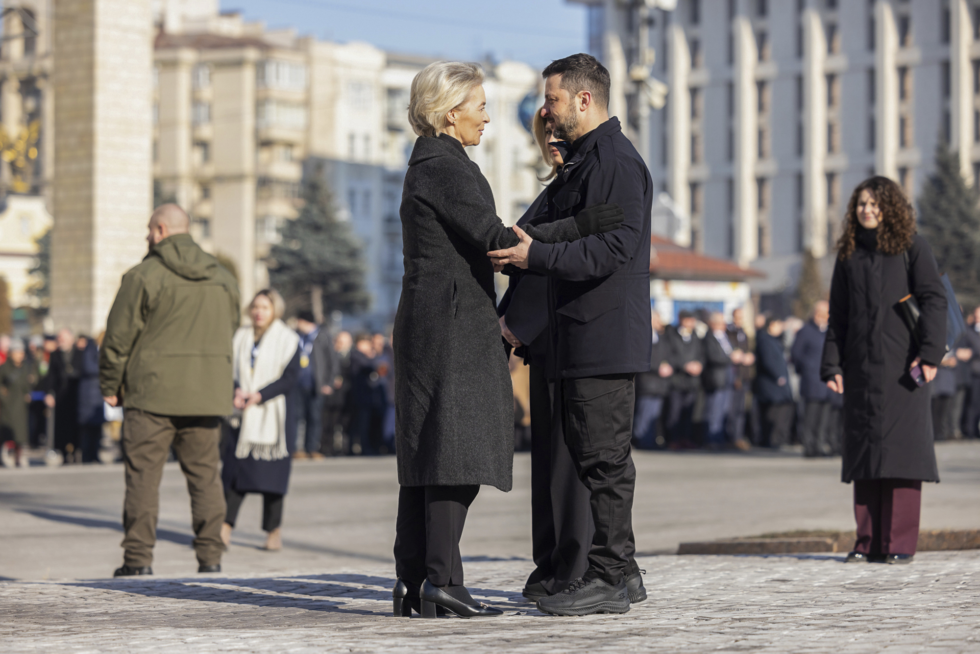Ukraine, von der Leyen meets Zelensky in Rome: ‘Count on the EU at the negotiating table’ Ukraine, von der Leyen meets Zelensky in Rome: ‘Count on the EU at the negotiating table’