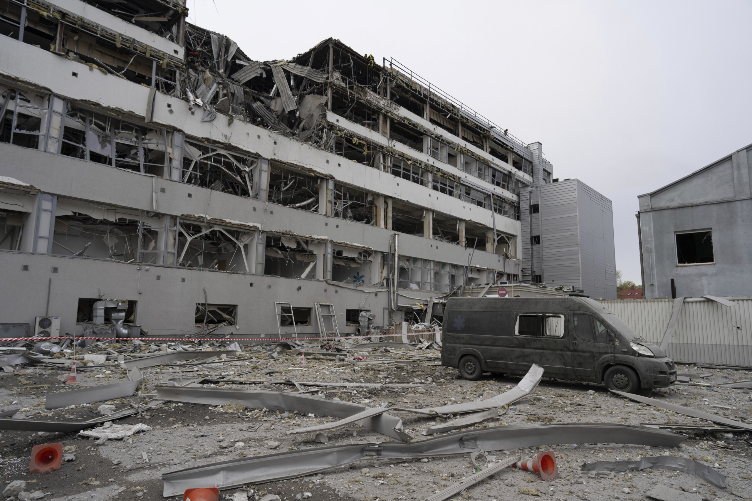 Ukraine: wounded in Kiev and Mykolaiv after Russian drone raids Ukraine: wounded in Kiev and Mykolaiv after Russian drone raids