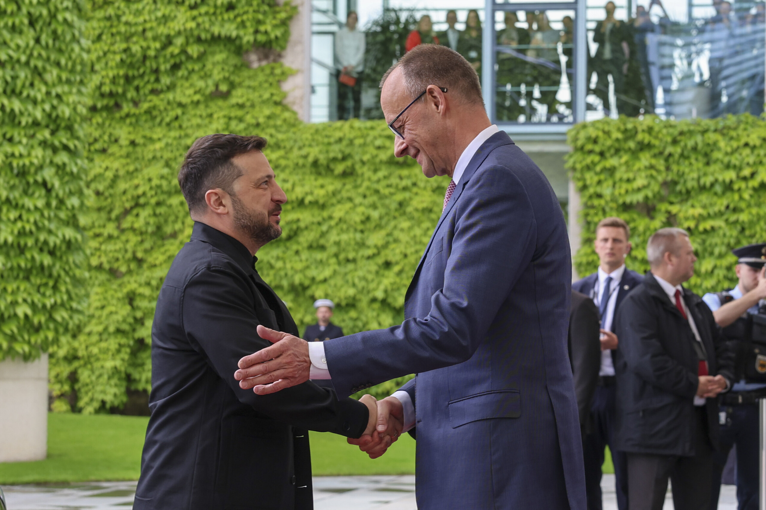 Ukraine, Zelensky speaks with Merz: "Europe must take part in peace process" Ukraine, Zelensky speaks with Merz: "Europe must take part in peace process"