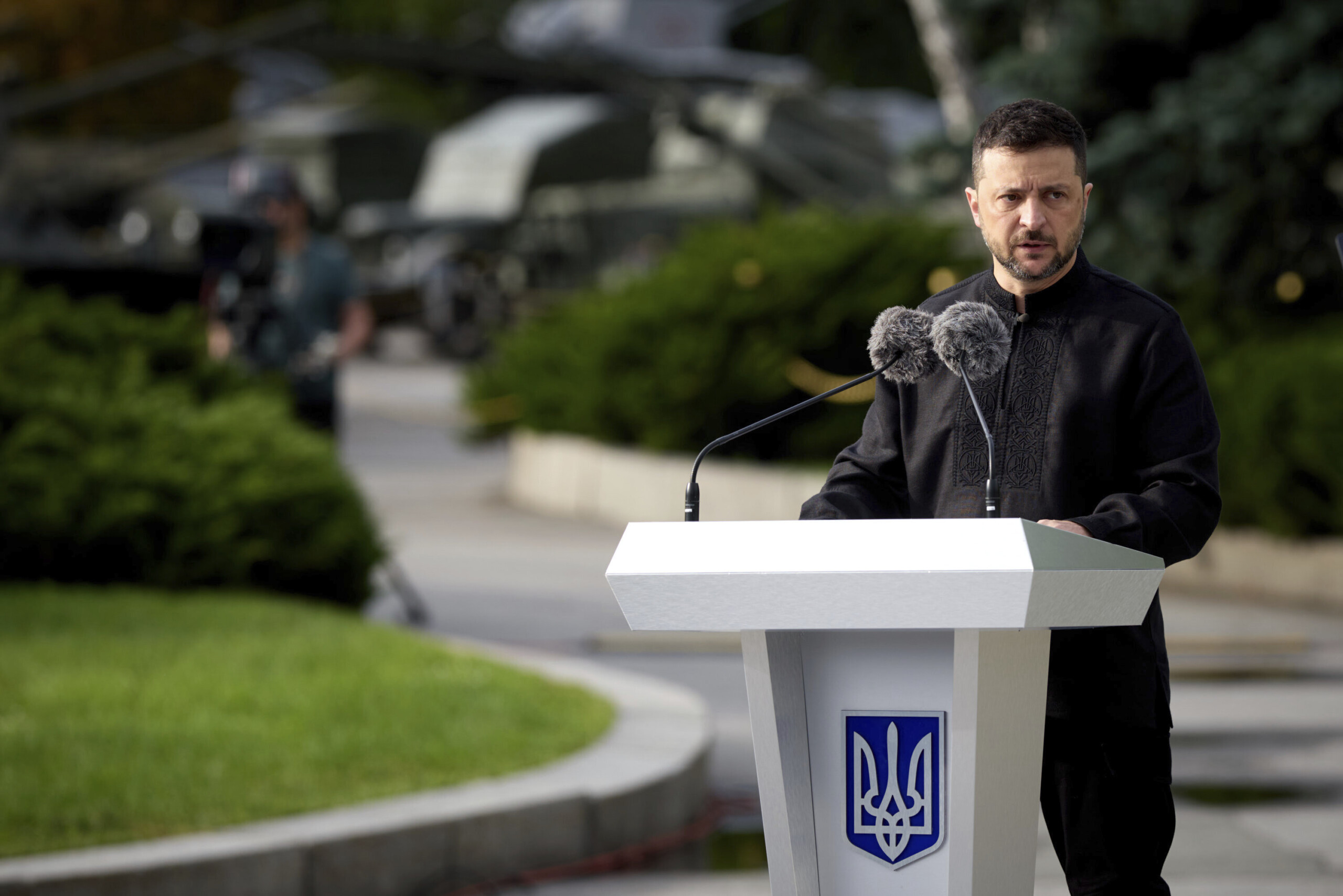 Ukraine, Zelensky: “We do not consult the US on long-range strikes in Russia”