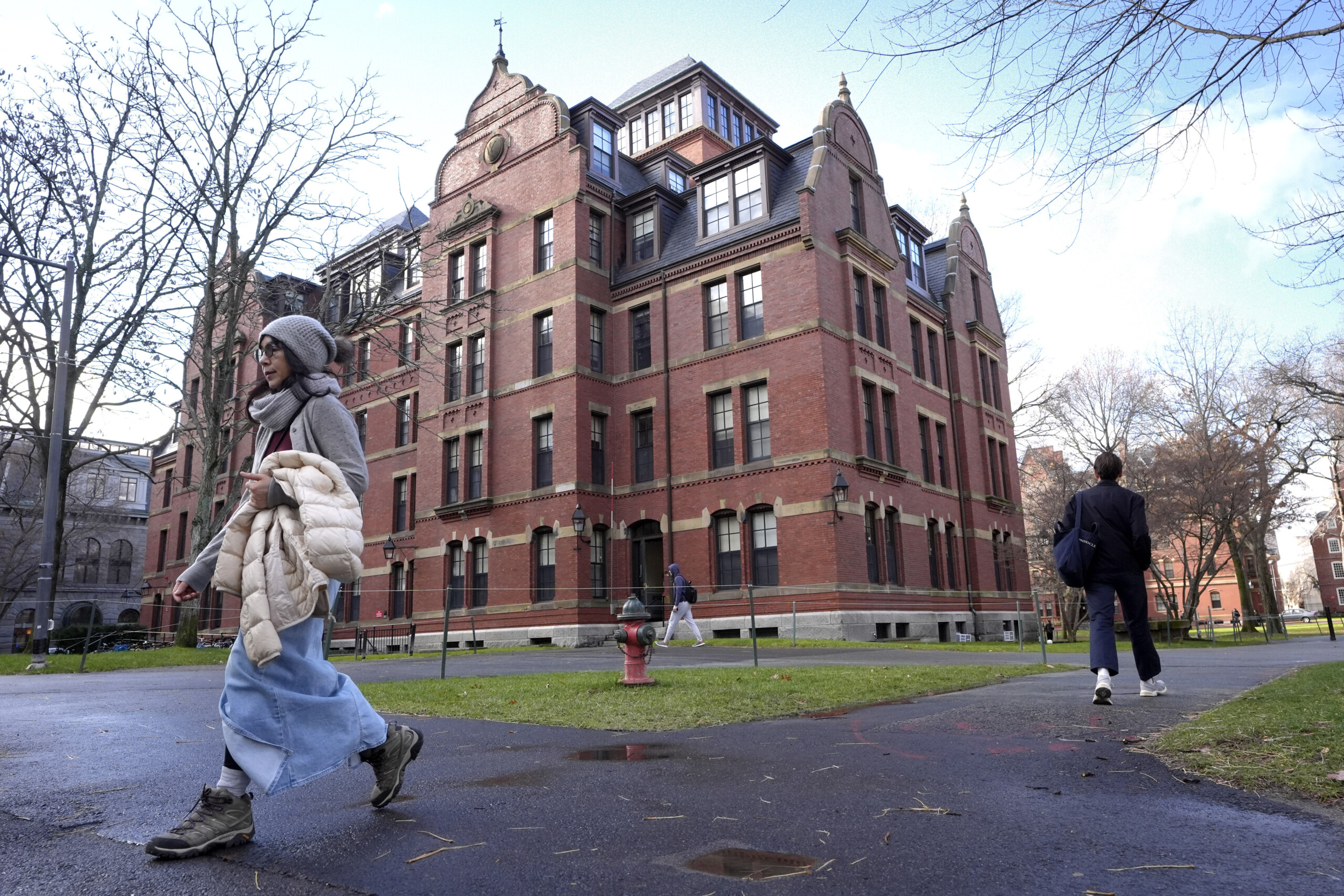 US: judge blocks Trump ban on foreign students at Harvard