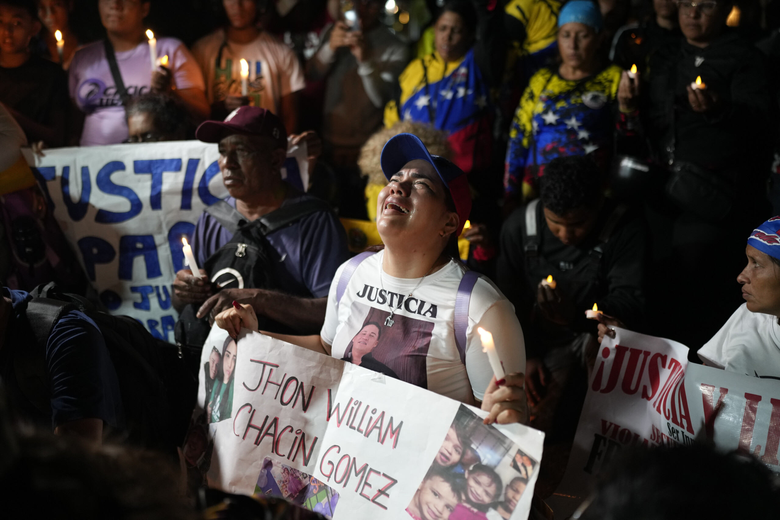 US: Supreme Court blocks deportation of Venezuelans from Texas